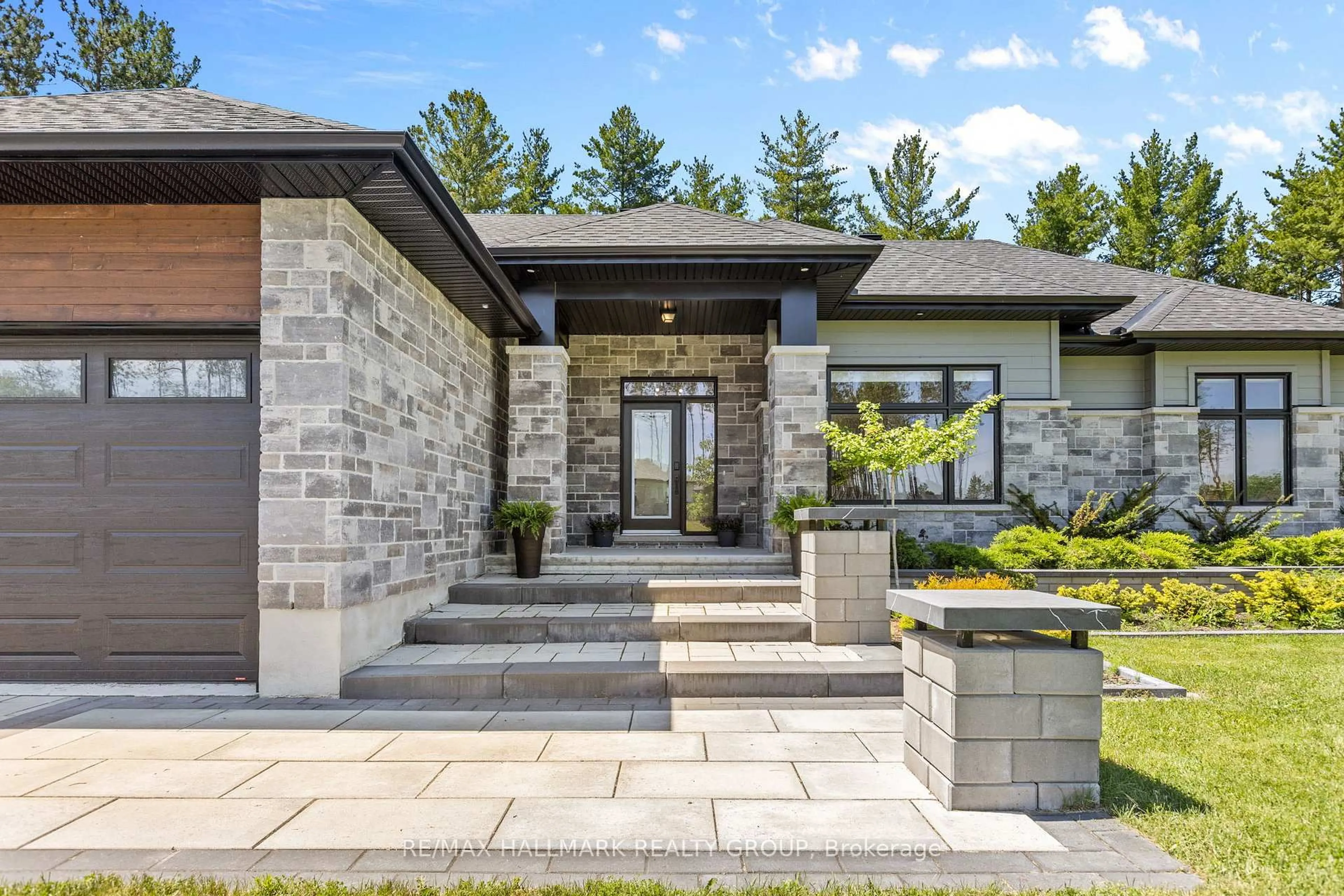 Home with brick exterior material, unknown for 412 Butler Farm Rd, North Grenville Ontario K0G 1J0
