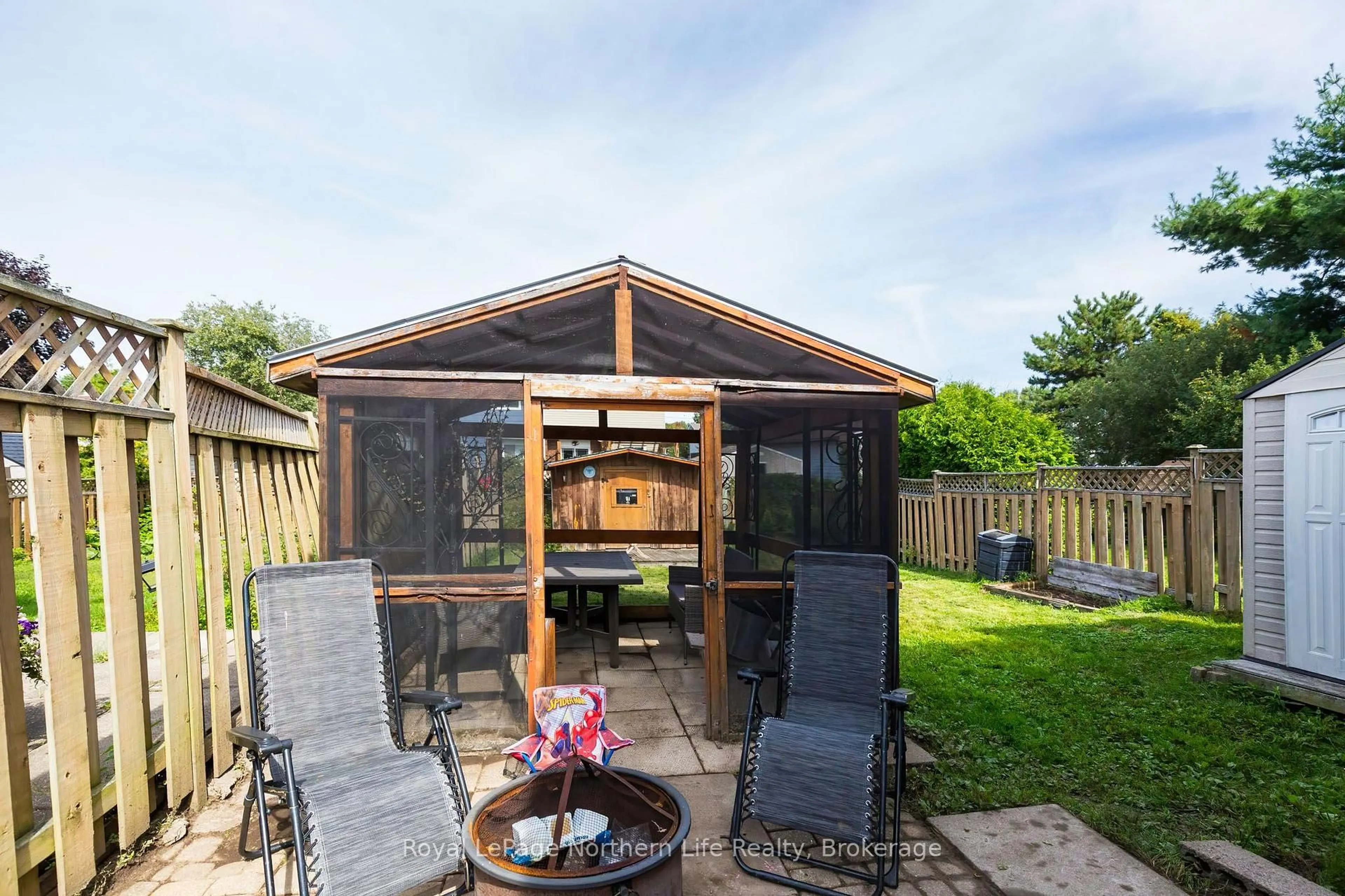 Patio, unknown for 23 Harris Dr, North Bay Ontario P1A 3Z1