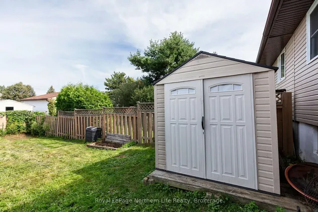 23 Harris Dr, North Bay 5