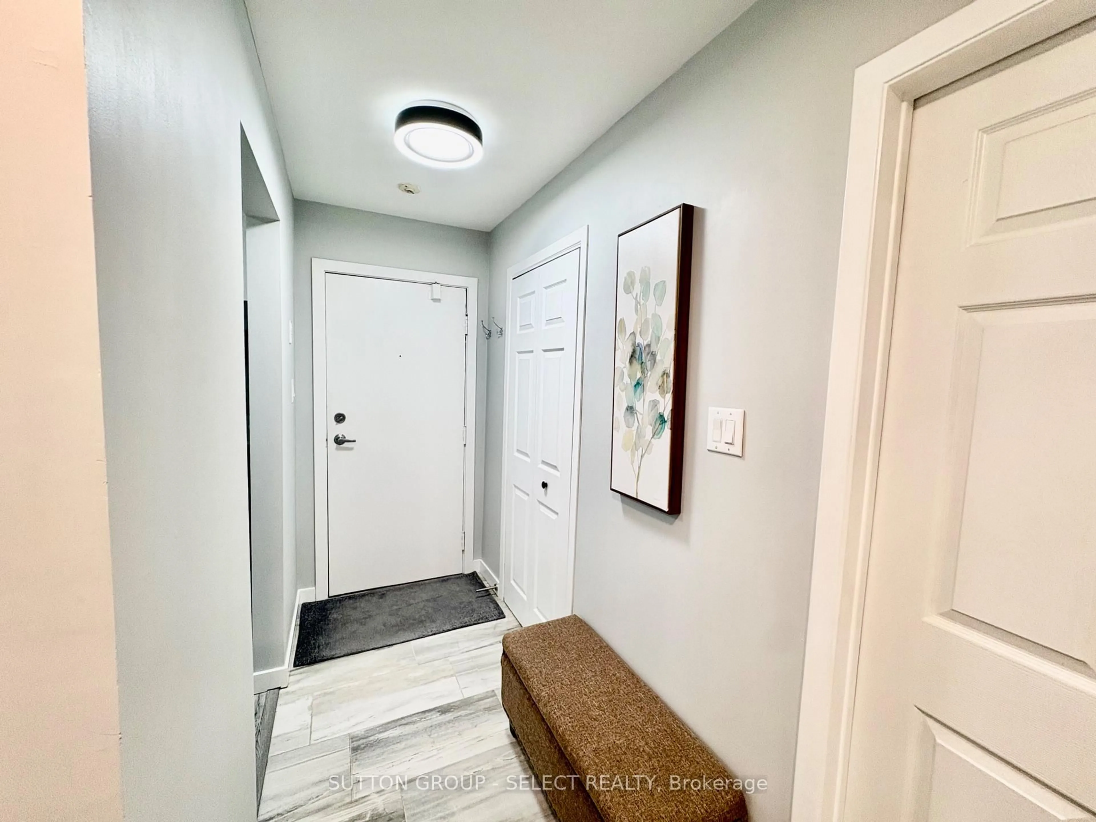Indoor entryway for 148 Conway Dr #125, London South Ontario N6E 3N4