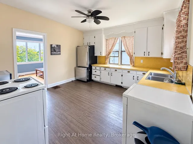 28 Dixon St, Thunder Bay 3