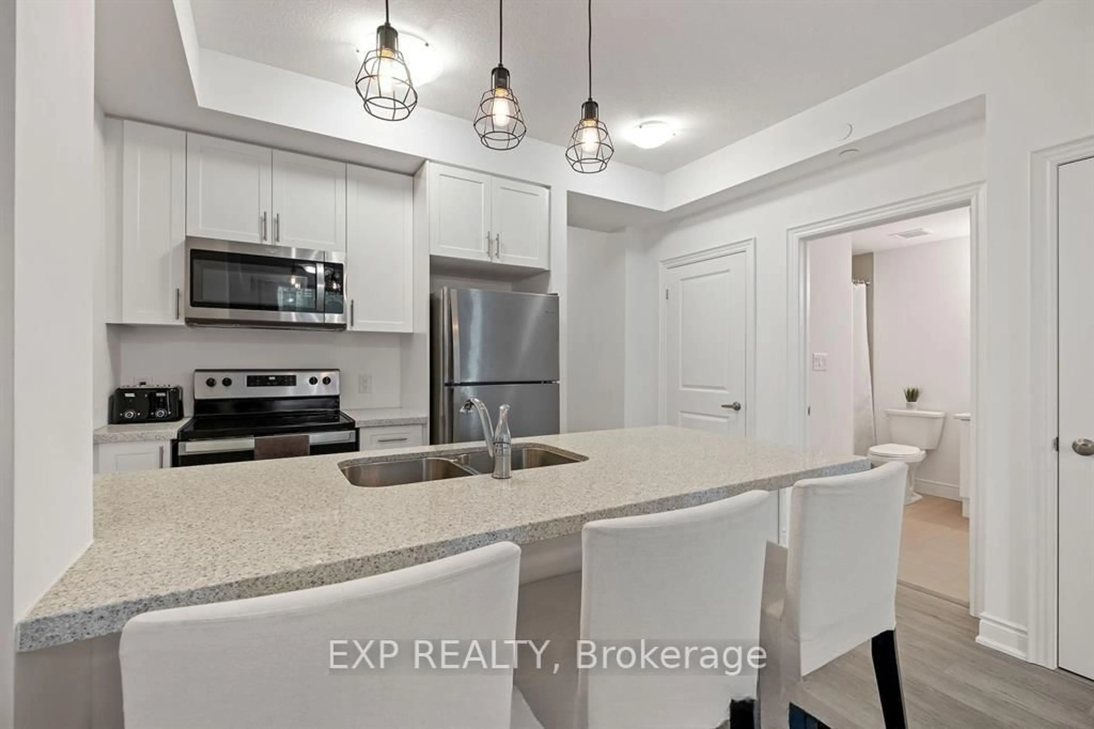 Open concept kitchen, ceramic/tile floor for 450 Dundas St #806, Hamilton Ontario L8B 1Z2