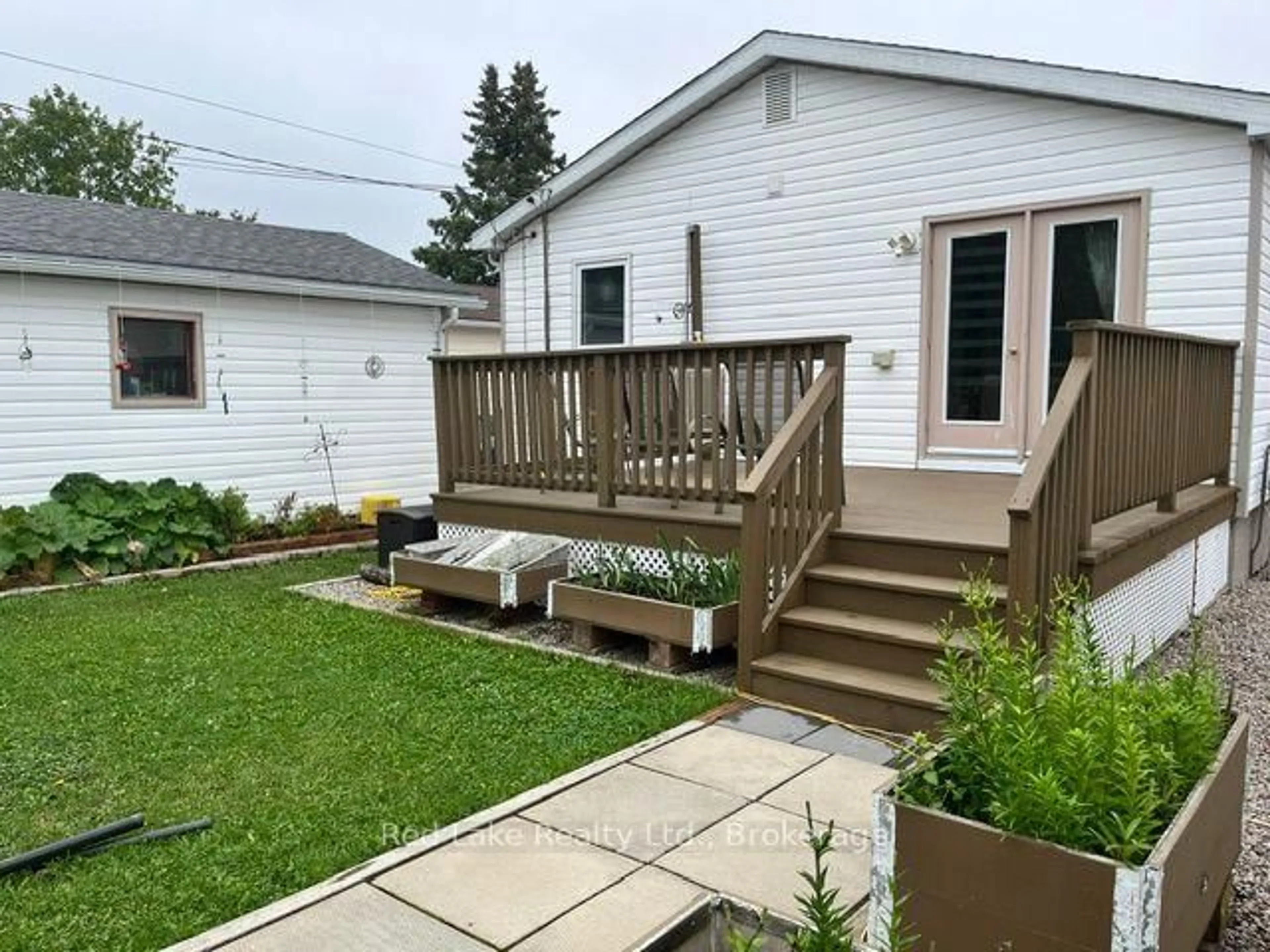 Patio, street for 7 Forth St, Red Lake Ontario P0V 1C0