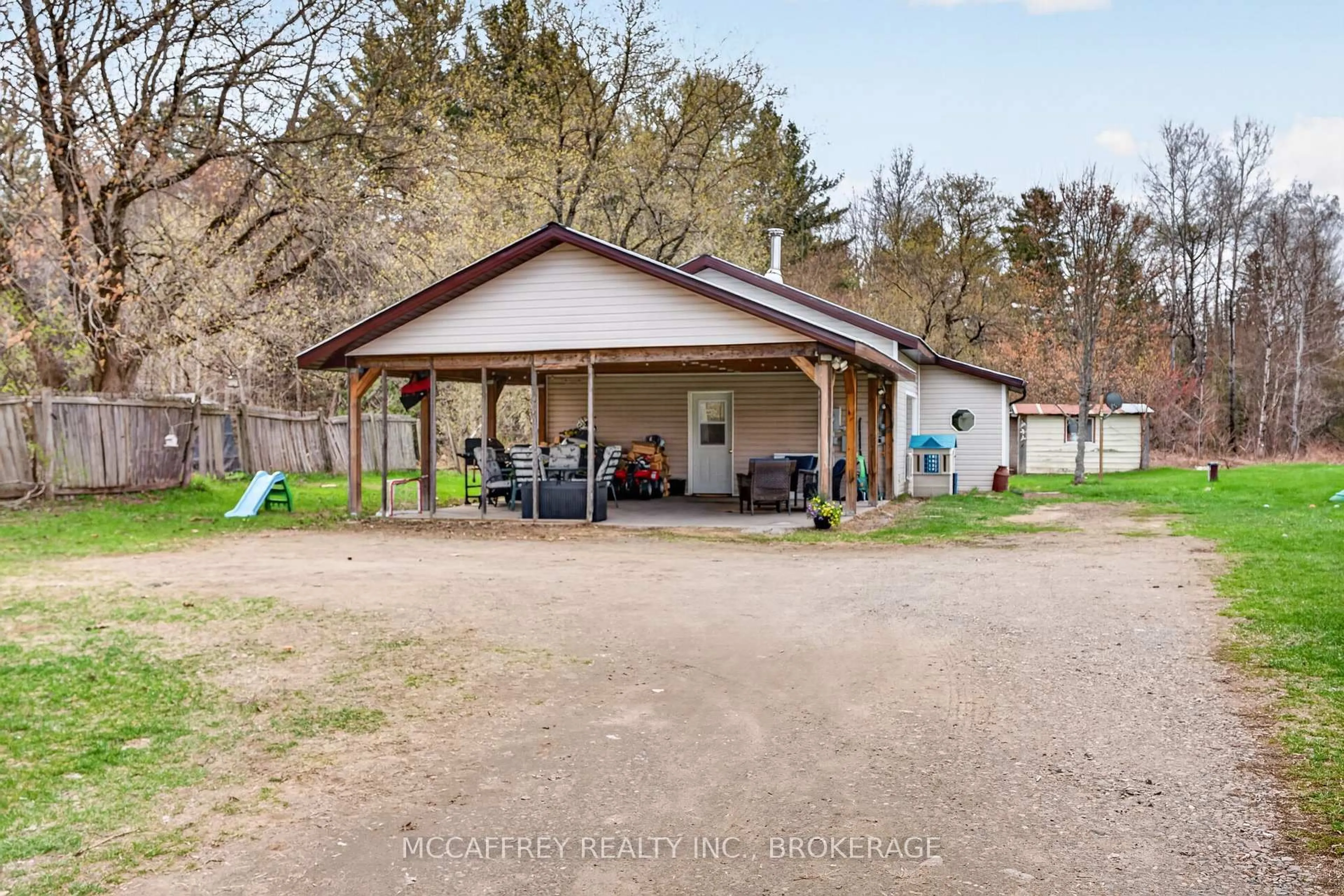 A pic from outside/outdoor area/front of a property/back of a property/a pic from drone, unknown for 14 Glastonbury Rd, Addington Highlands Ontario K0H 2G0