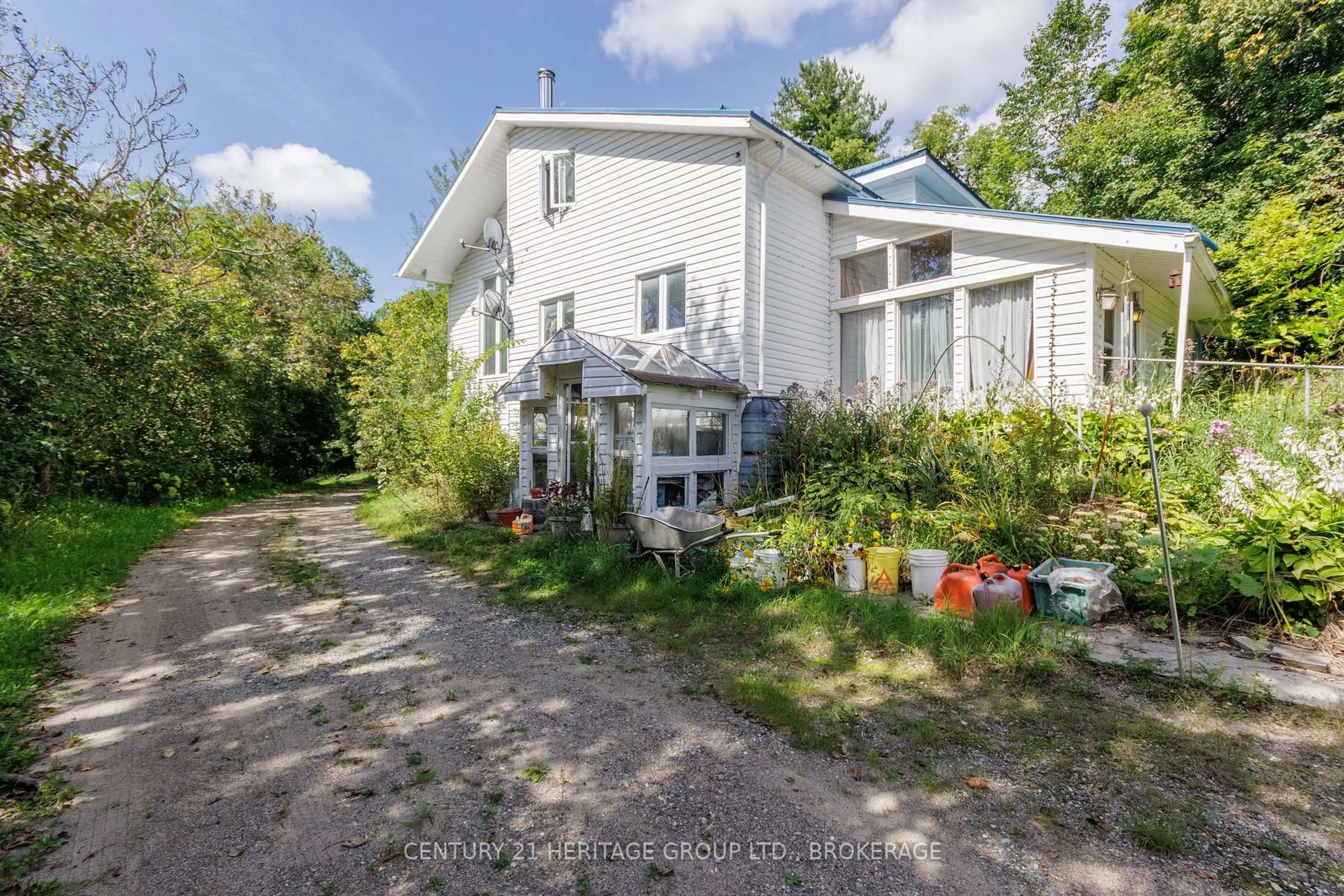 A pic from outside/outdoor area/front of a property/back of a property/a pic from drone, unknown for 1153 Harold Burke Rd, Mountain Grove Ontario K0H 2E0