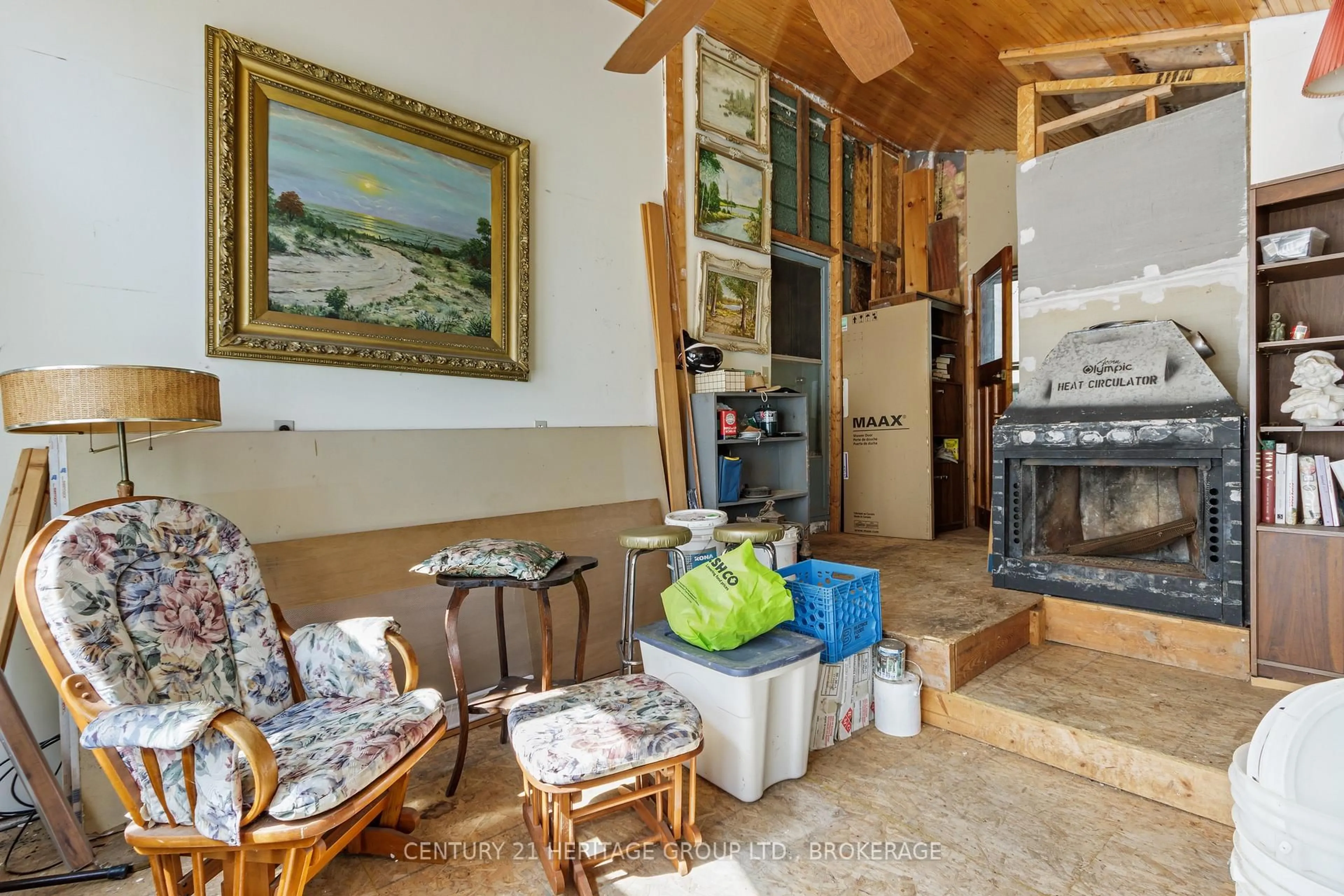Living room with furniture, unknown for 1153 Harold Burke Rd, Mountain Grove Ontario K0H 2E0