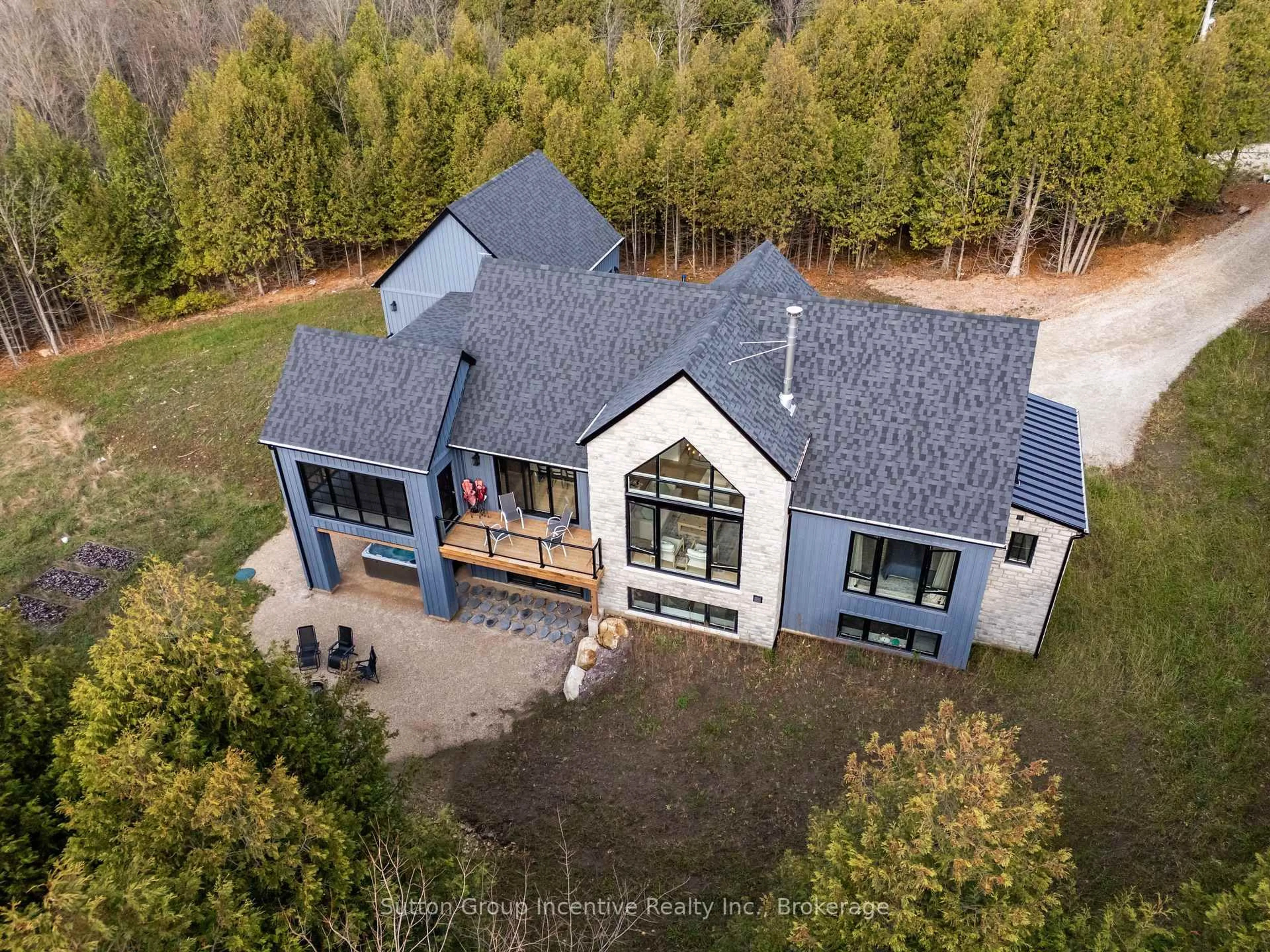 A pic from outside/outdoor area/front of a property/back of a property/a pic from drone, unknown for 130 St Arnaud St, Grey Highlands Ontario N0C 1H0