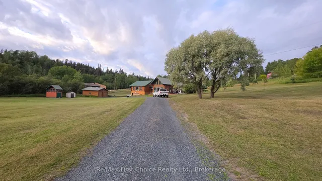 812 Essex Rd, Kenora 3