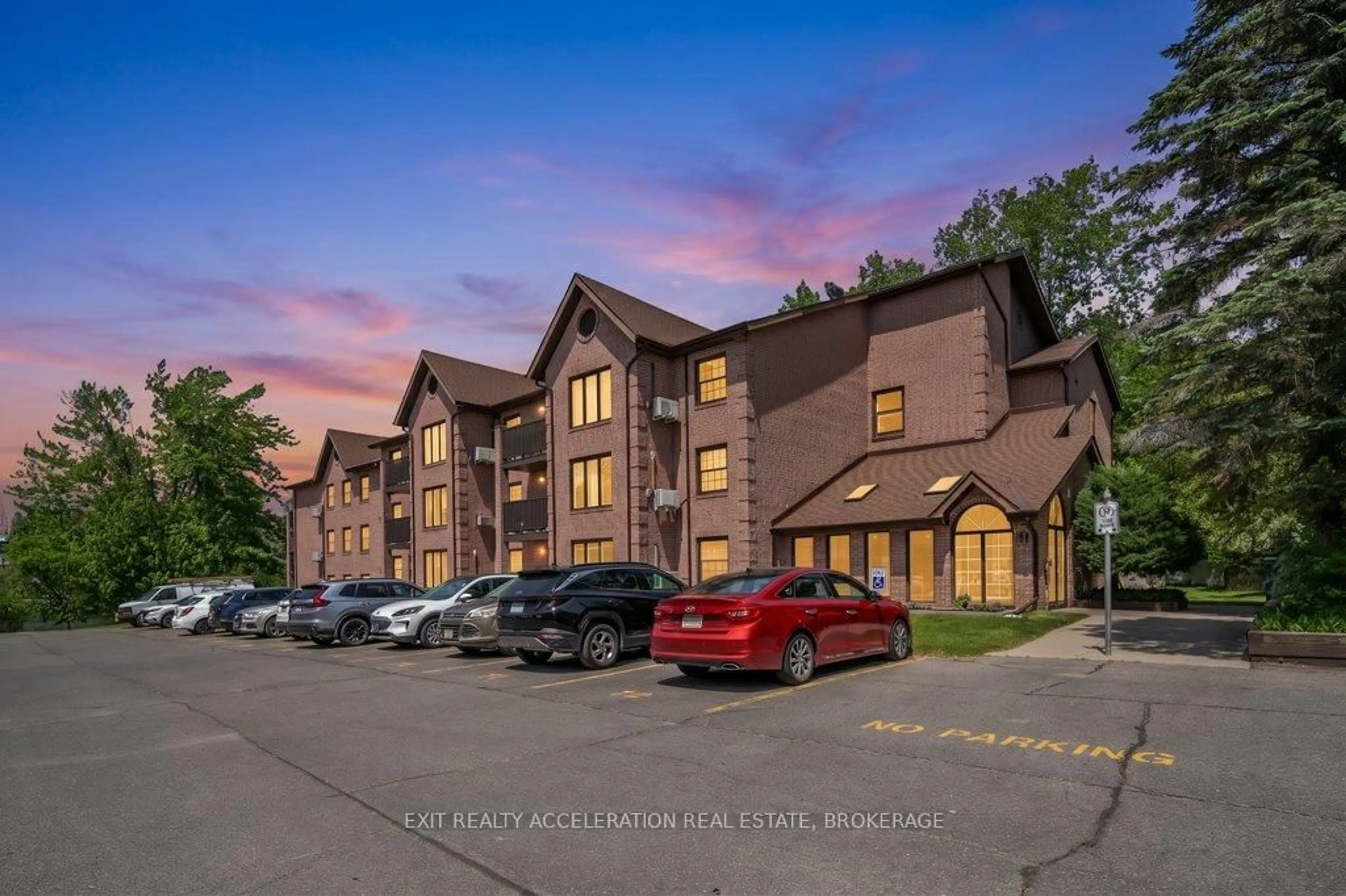 A pic from outside/outdoor area/front of a property/back of a property/a pic from drone, building for 11 Centre St #103, Greater Napanee Ontario K7R 3X3