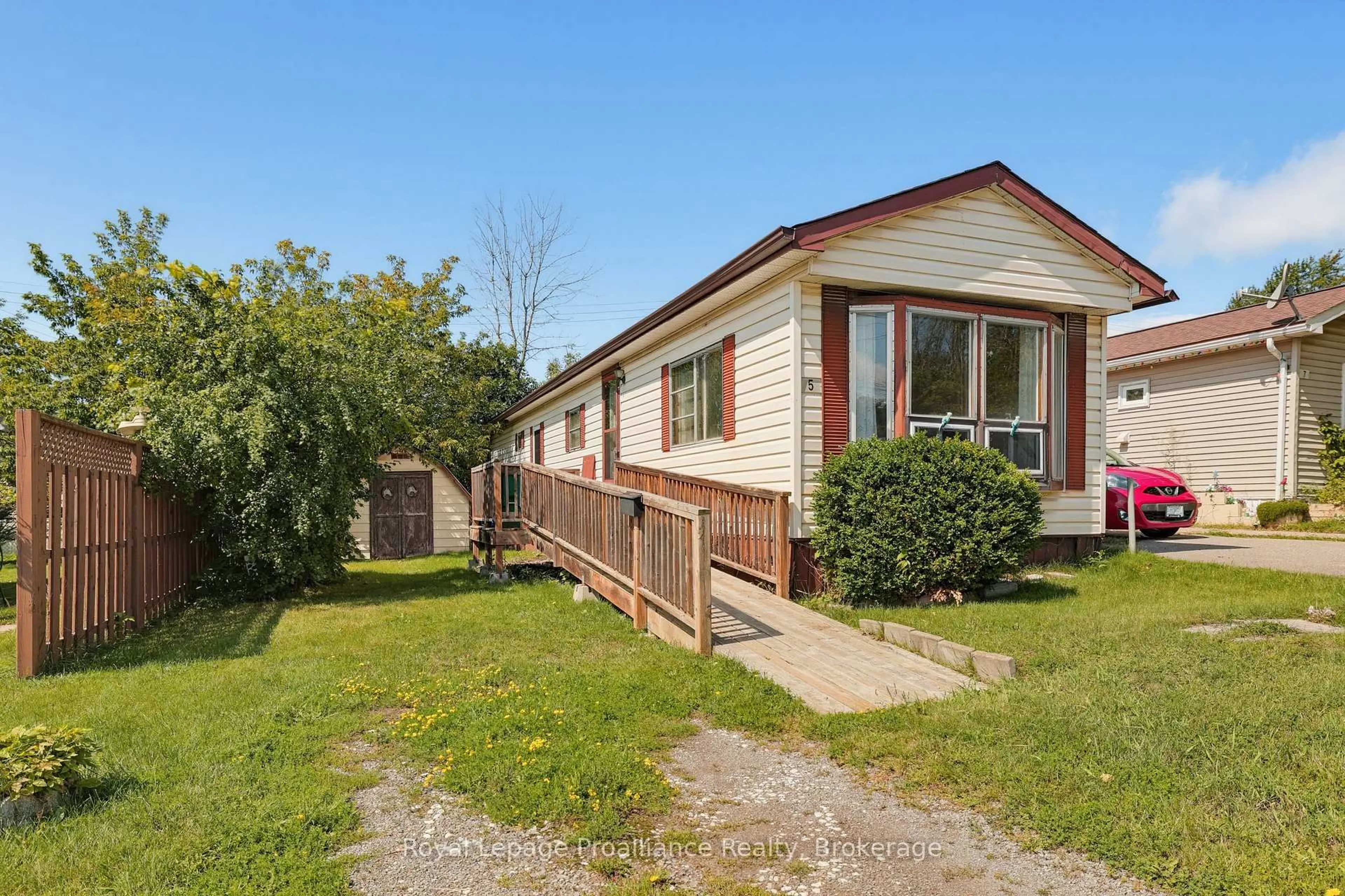 A pic from outside/outdoor area/front of a property/back of a property/a pic from drone, street for 5 Kenneth Blvd, Quinte West Ontario K8N 4Z3