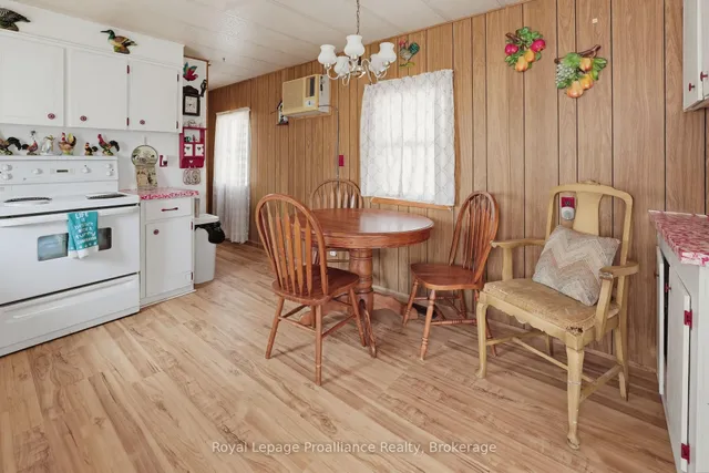 5 Kenneth Blvd, Quinte West 4
