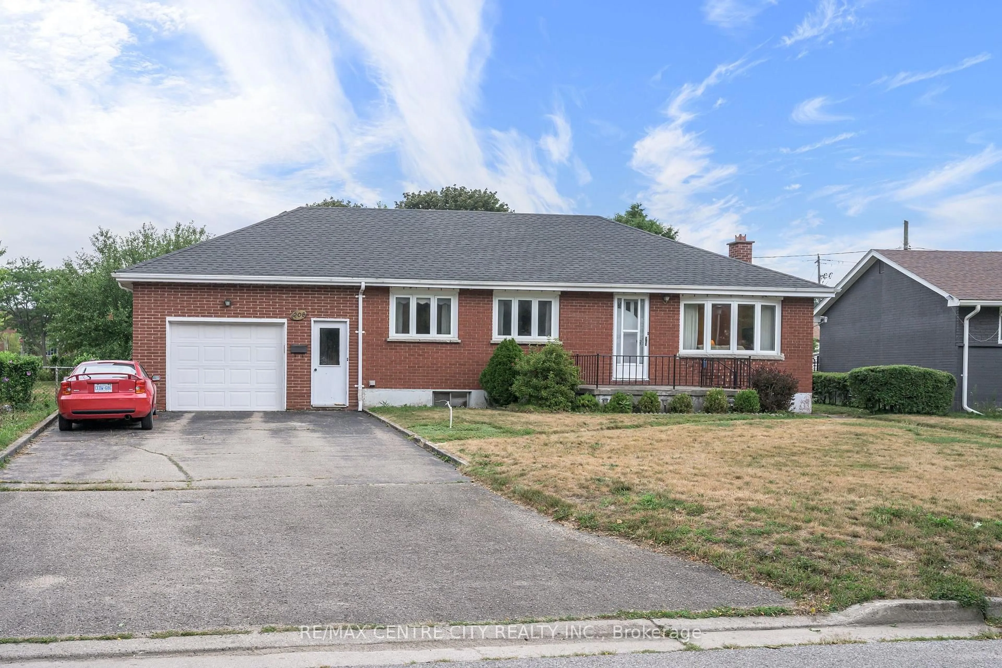 Home with brick exterior material, street for 208 NIAGARA St, London East Ontario N5W 1R6