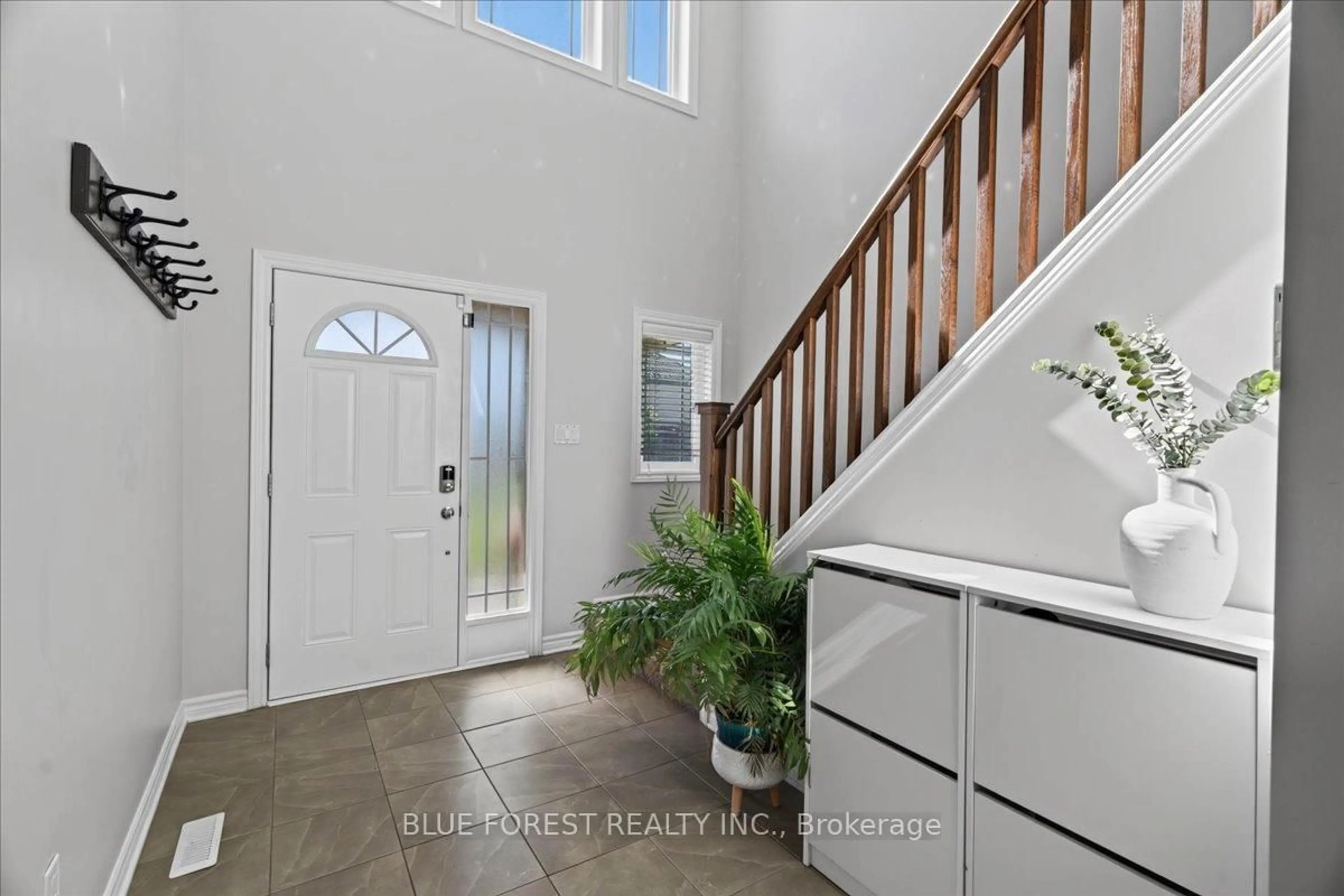 Indoor entryway for 3317 Emily Carr Lane, London South Ontario N6L 0B3