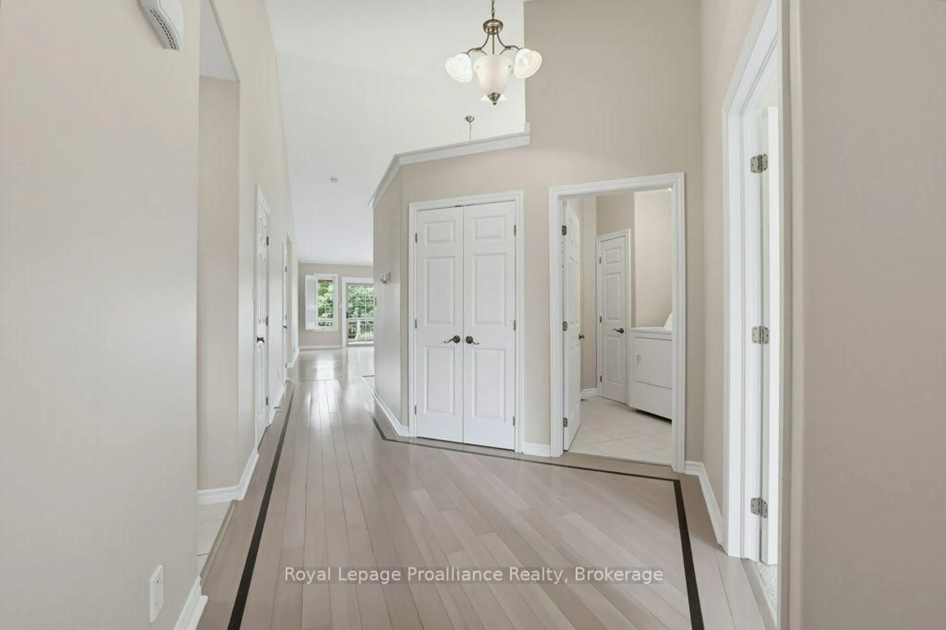 Indoor entryway for 25 Heartwood Dr #14, Belleville Ontario K8P 5M2
