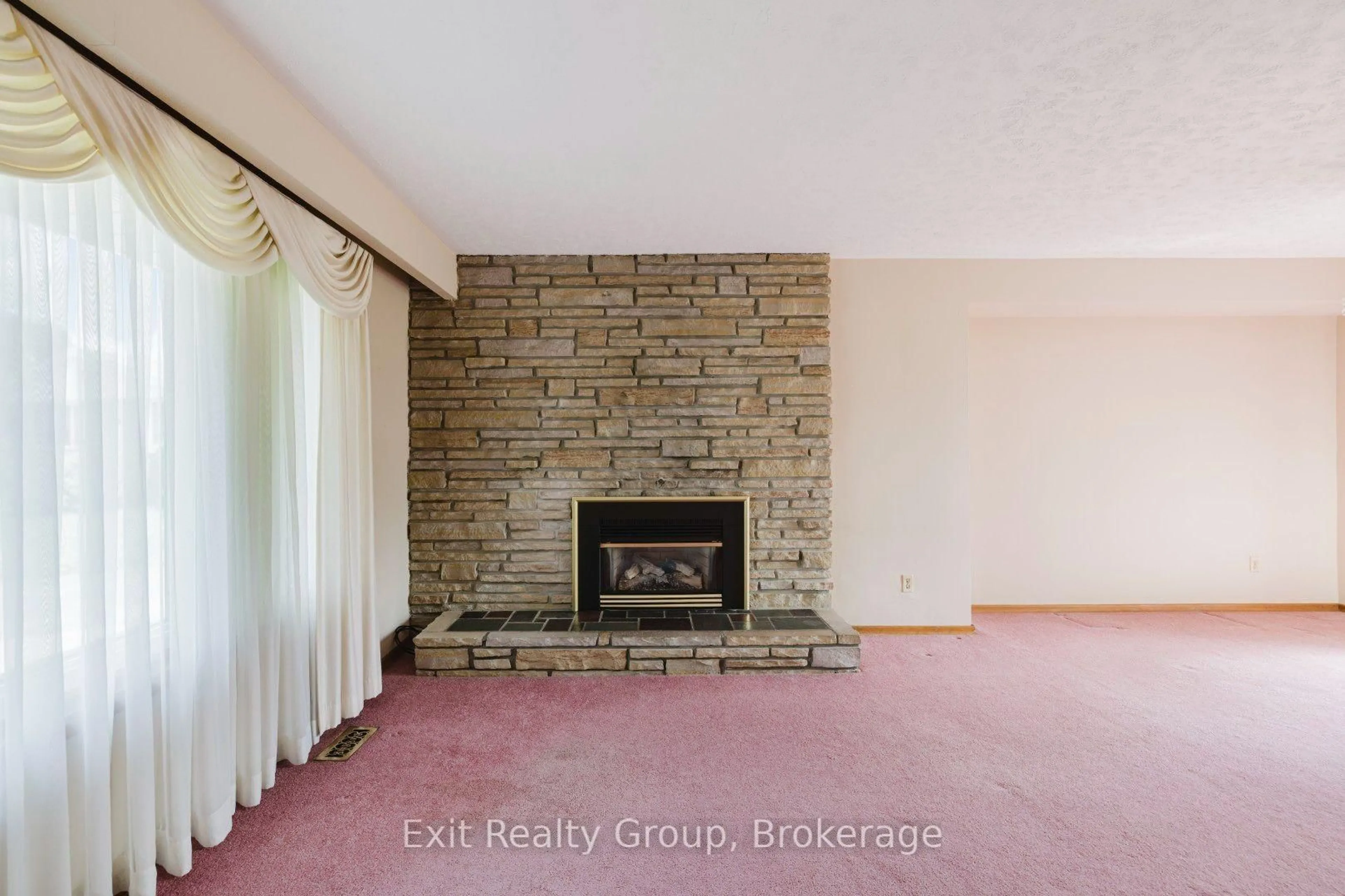 Unknown for 6 Ernest Crt, Belleville Ontario K8P 4H7