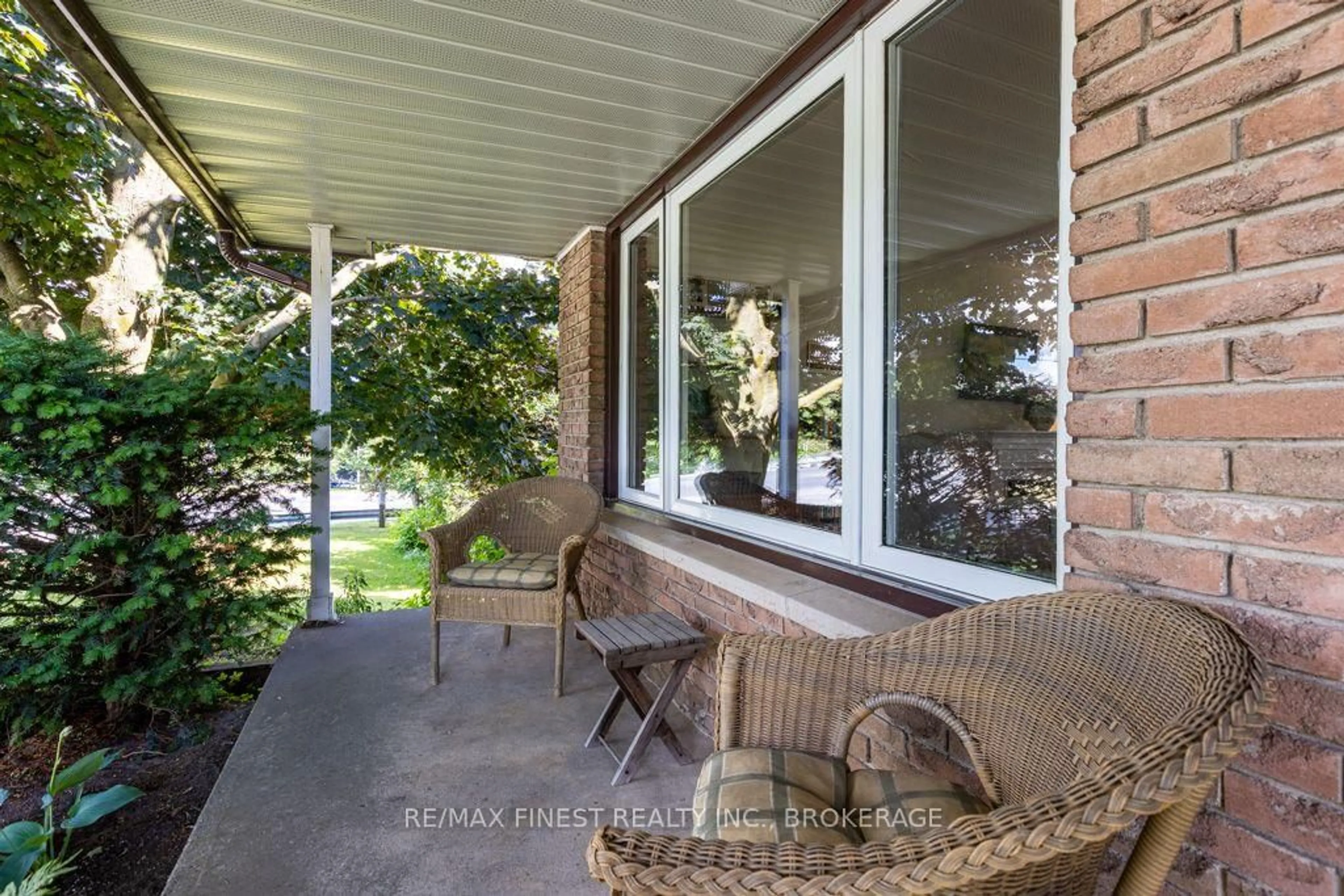 Patio, unknown for 1043 Lincoln Dr, Kingston Ontario K7M 4Z3