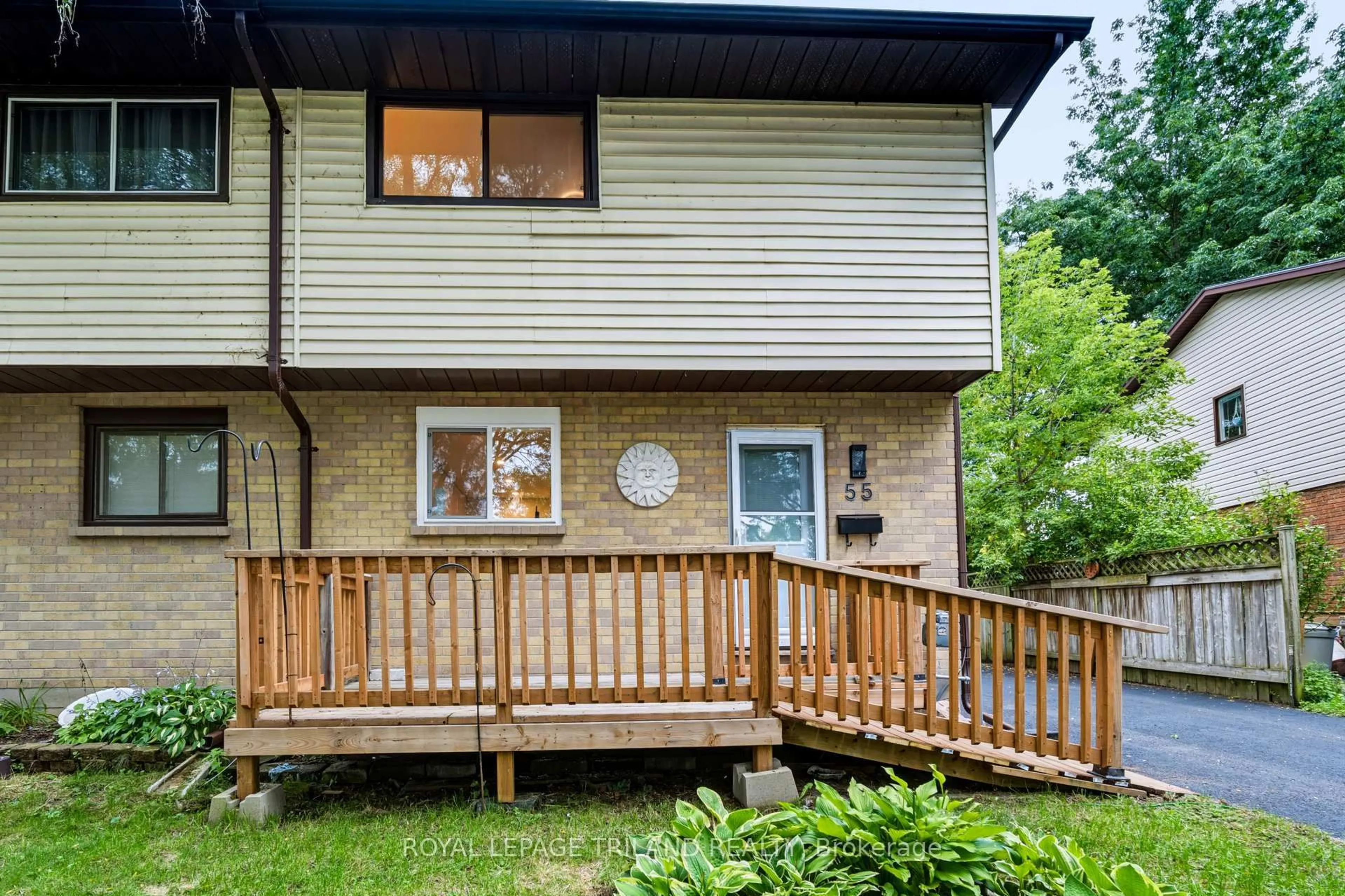 Patio, street for 55 Mohegan Cres, London East Ontario N5V 2X7