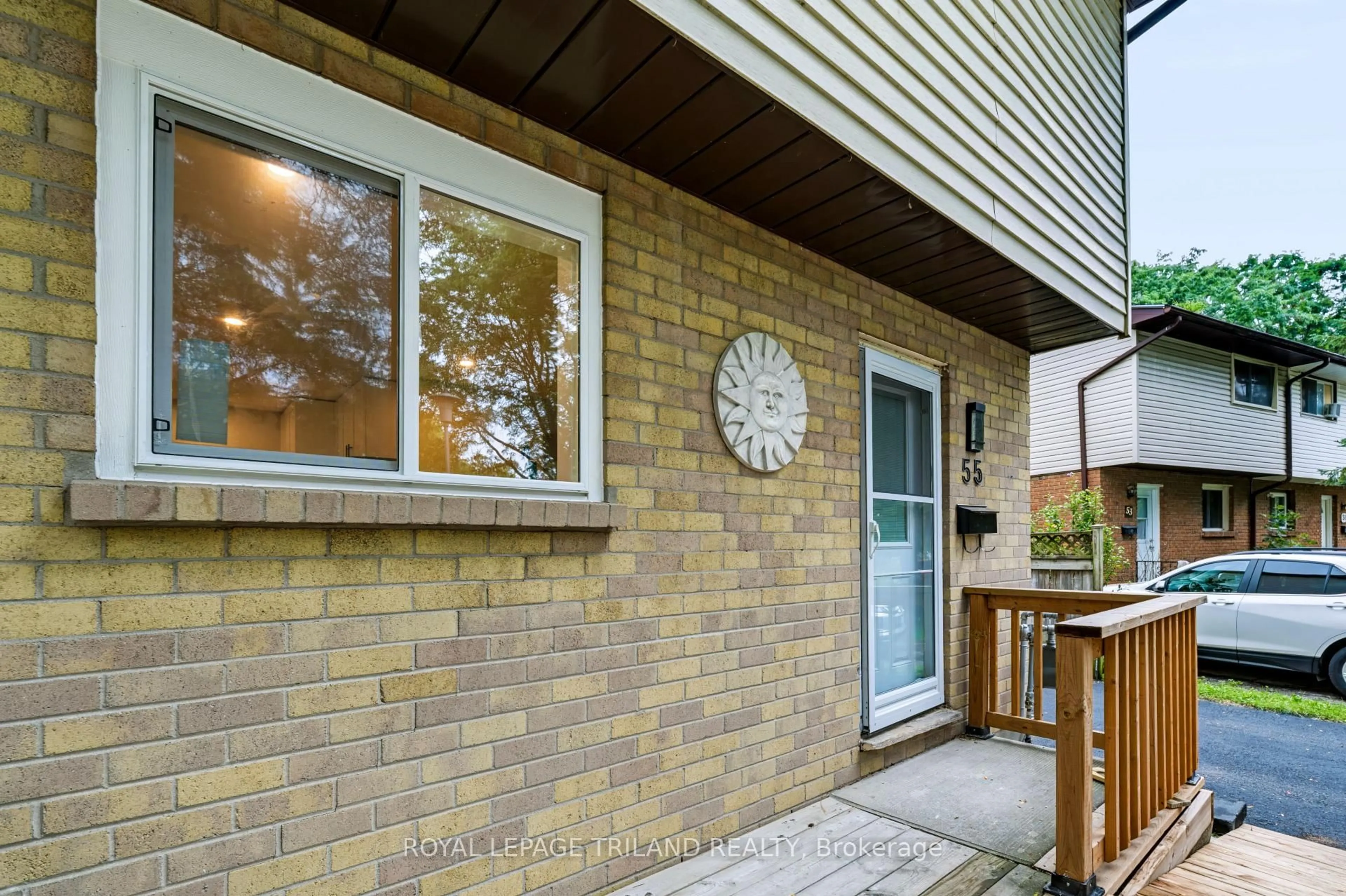 Unknown for 55 Mohegan Cres, London East Ontario N5V 2X7