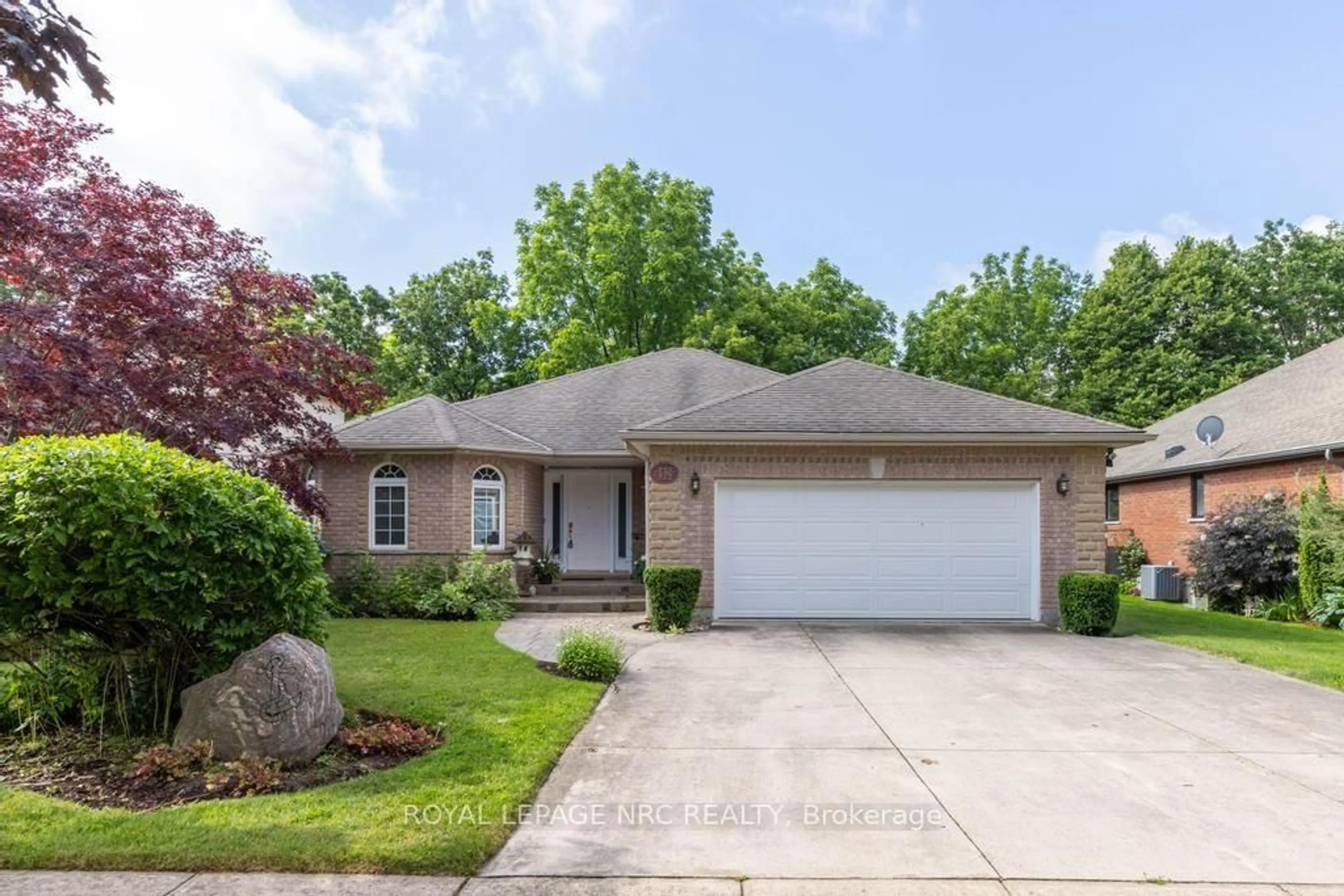 Home with brick exterior material, street for 18 Harmony Dr, Niagara-on-the-Lake Ontario L0S 1J0
