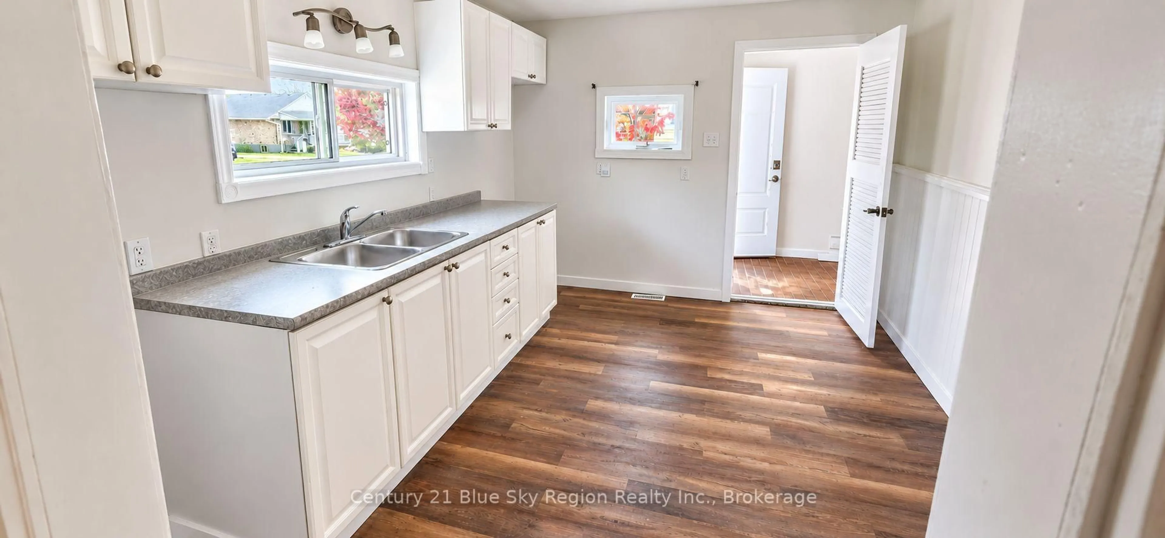 Open concept kitchen, unknown for 239 Gould Ave, North Bay Ontario P1B 7C6