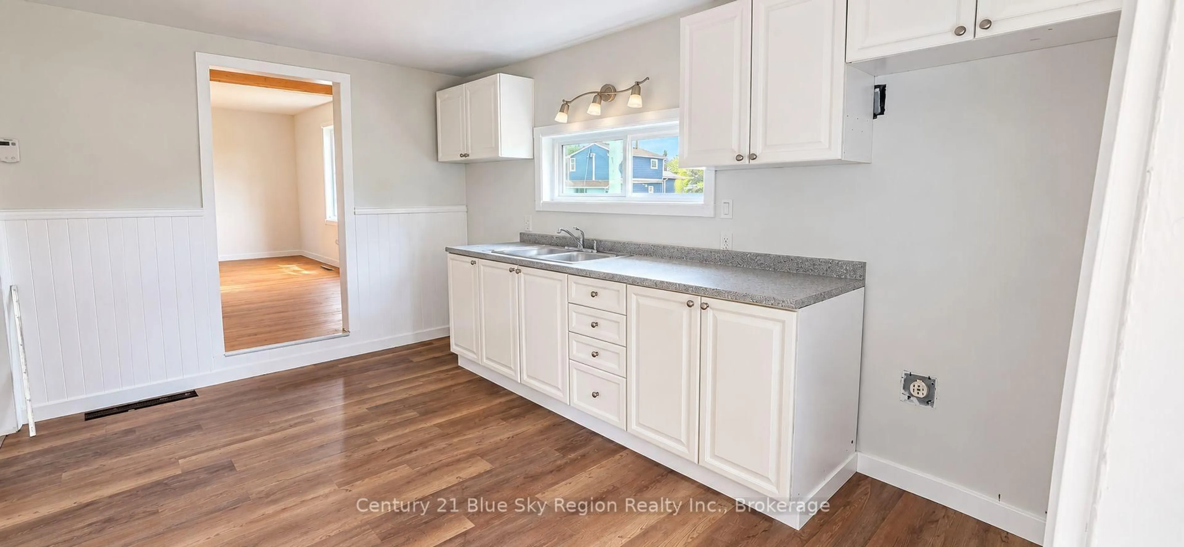 Standard kitchen, unknown for 239 Gould Ave, North Bay Ontario P1B 7C6