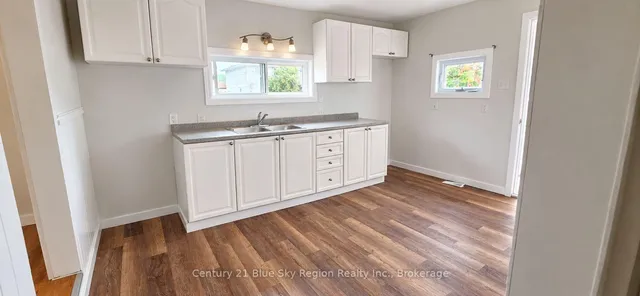 239 Gould Ave, North Bay 5