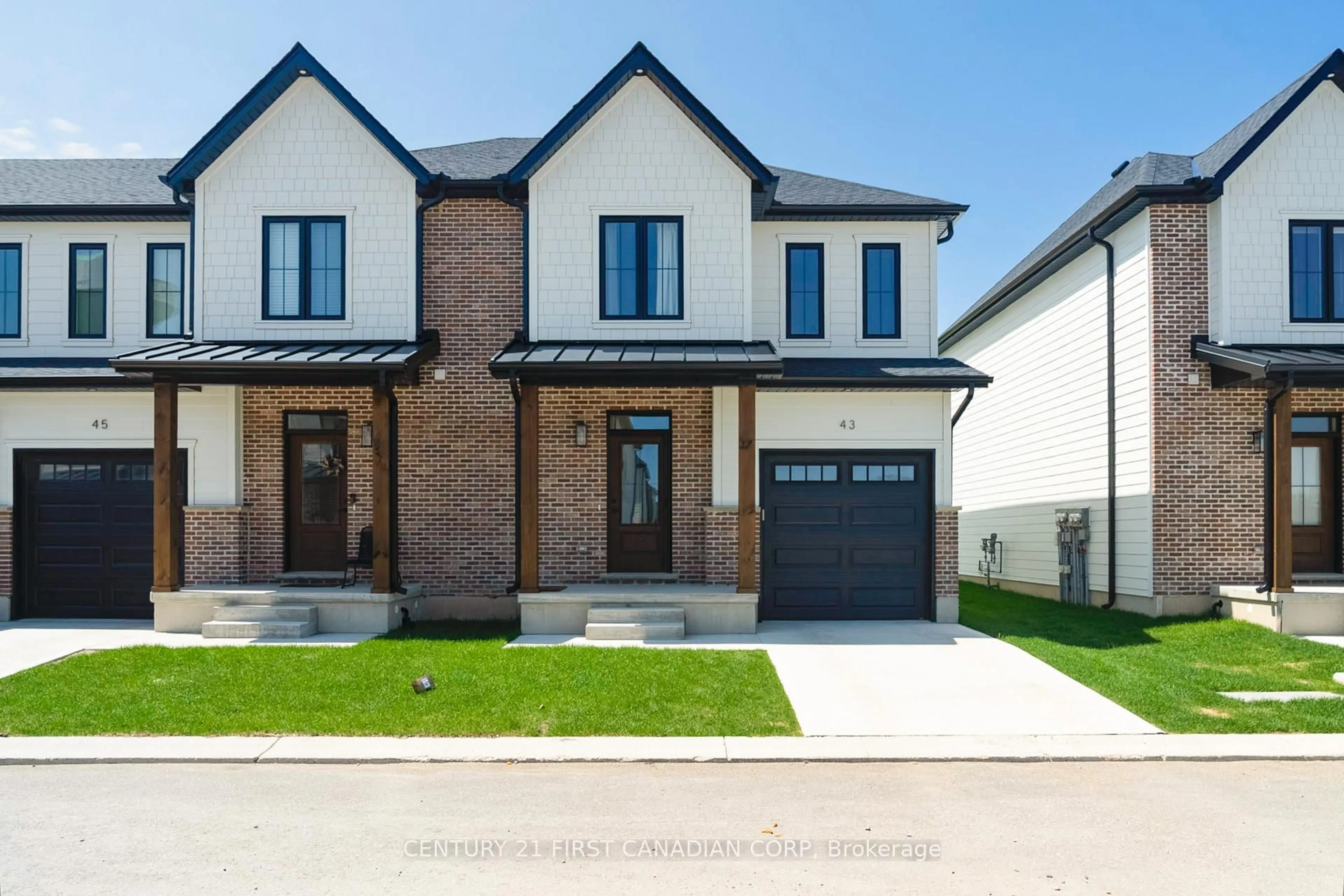 Home with brick exterior material, street for 147 Scotts Dr #20 (24), Lucan Biddulph Ontario N0M 2J0