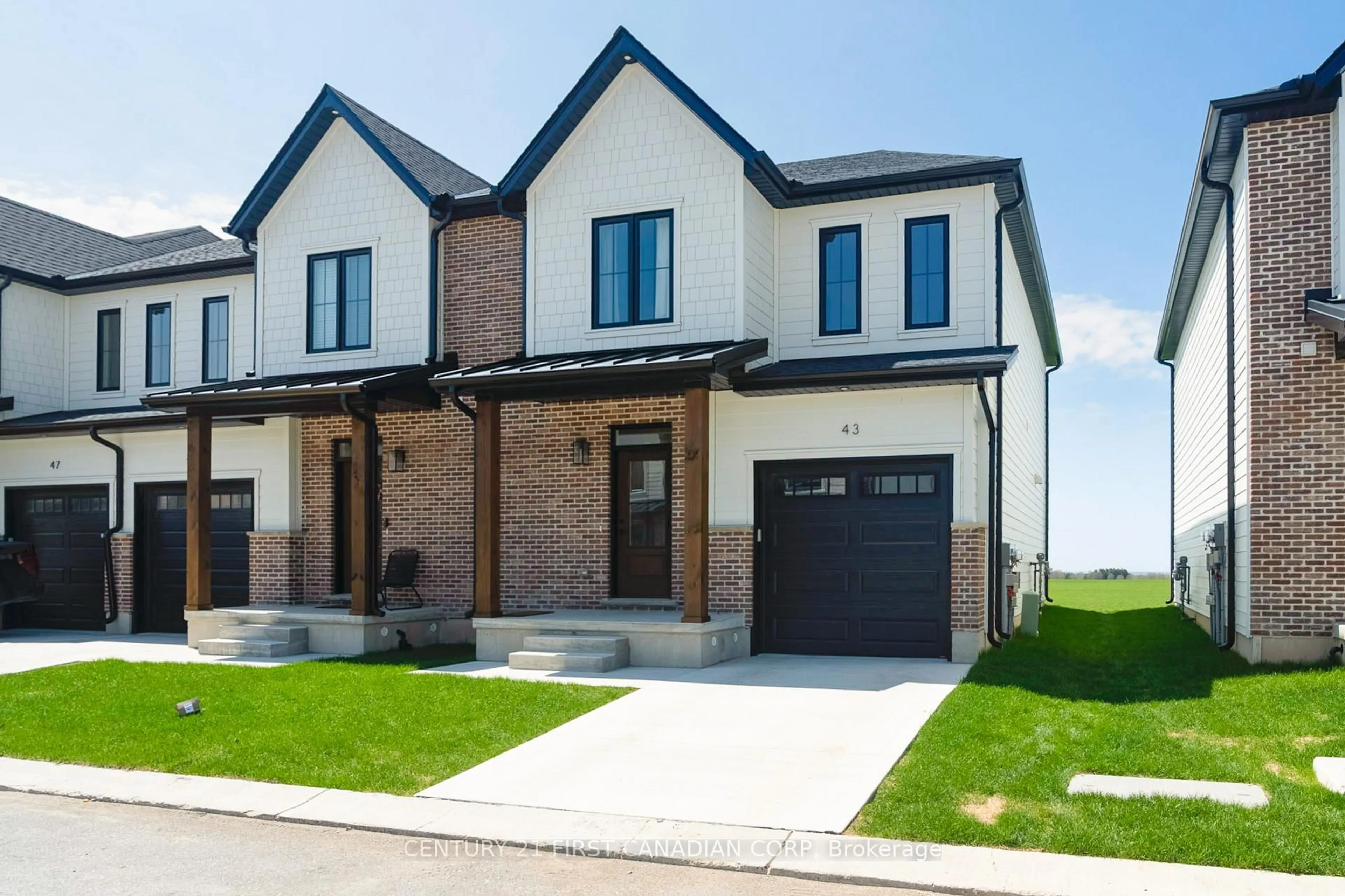 Home with brick exterior material, street for 147 Scotts Dr #20 (24), Lucan Biddulph Ontario N0M 2J0