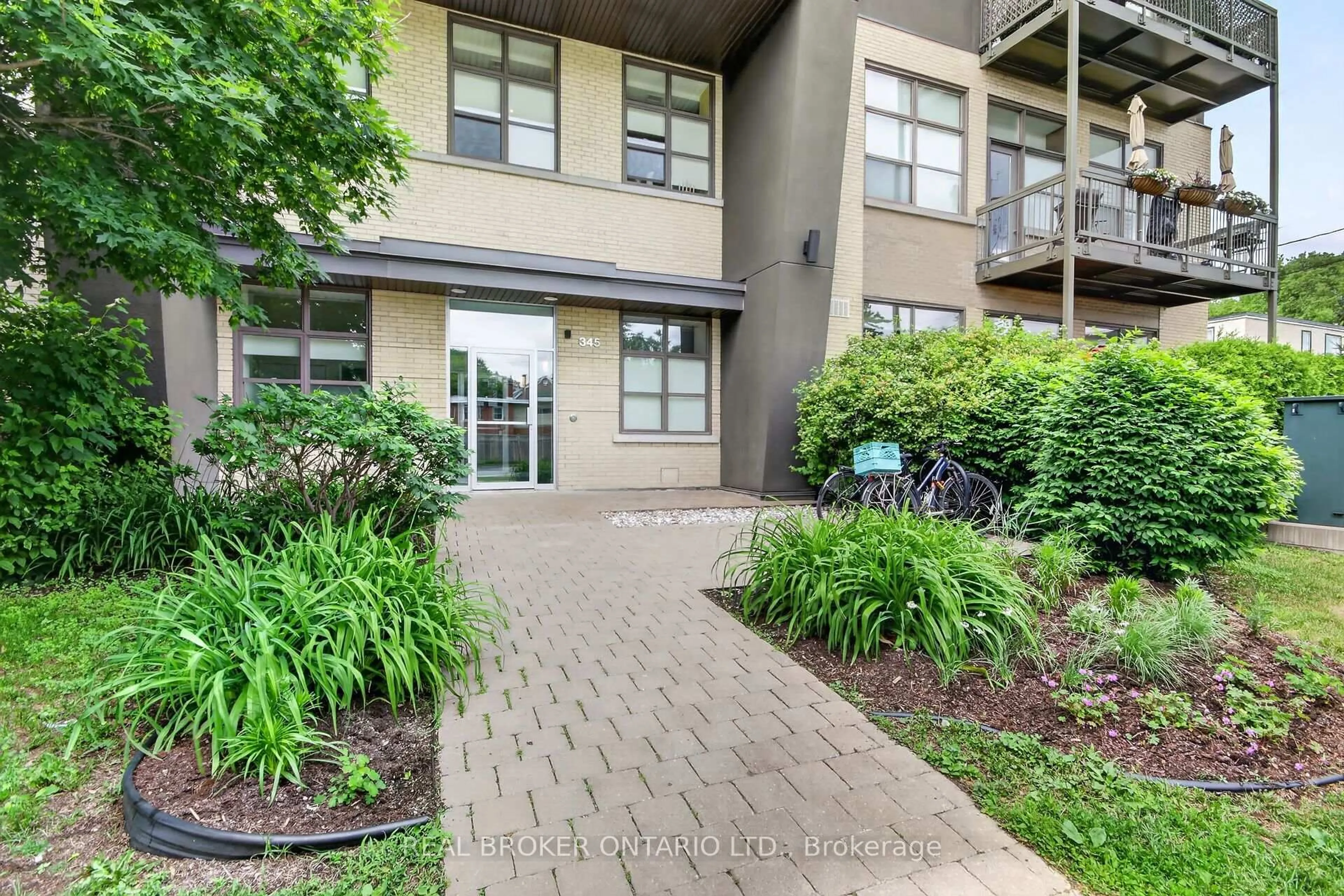 Unknown for 345 St Denis St #207, Ottawa Ontario K1L 5J1