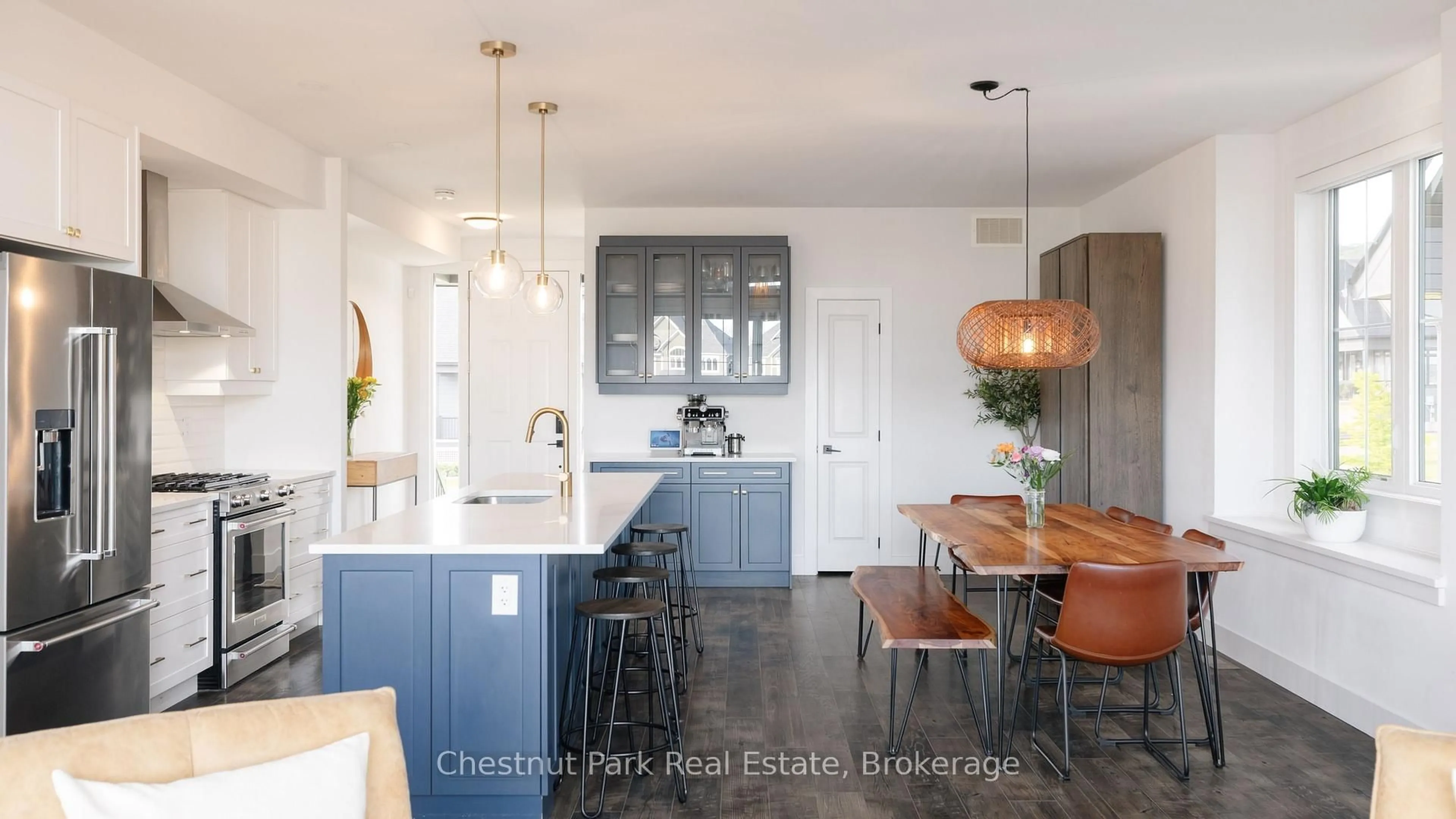 Open concept kitchen, ceramic/tile floor for 144 Black Willow Cres, Blue Mountains Ontario L9Y 0Z3