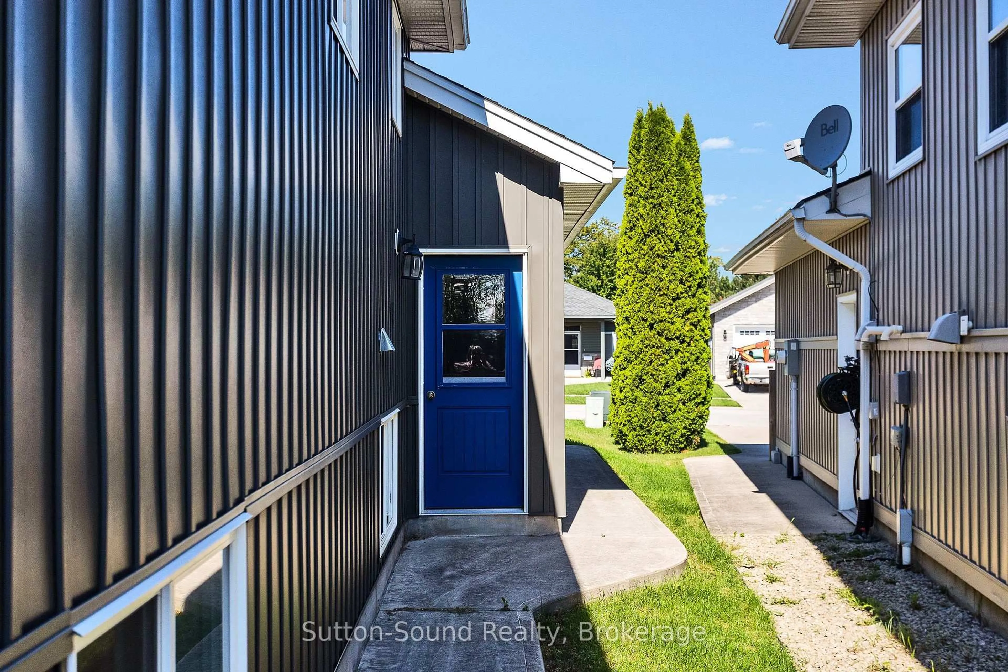 Unknown for 2327 10th Ave, Owen Sound Ontario N4K 0B2