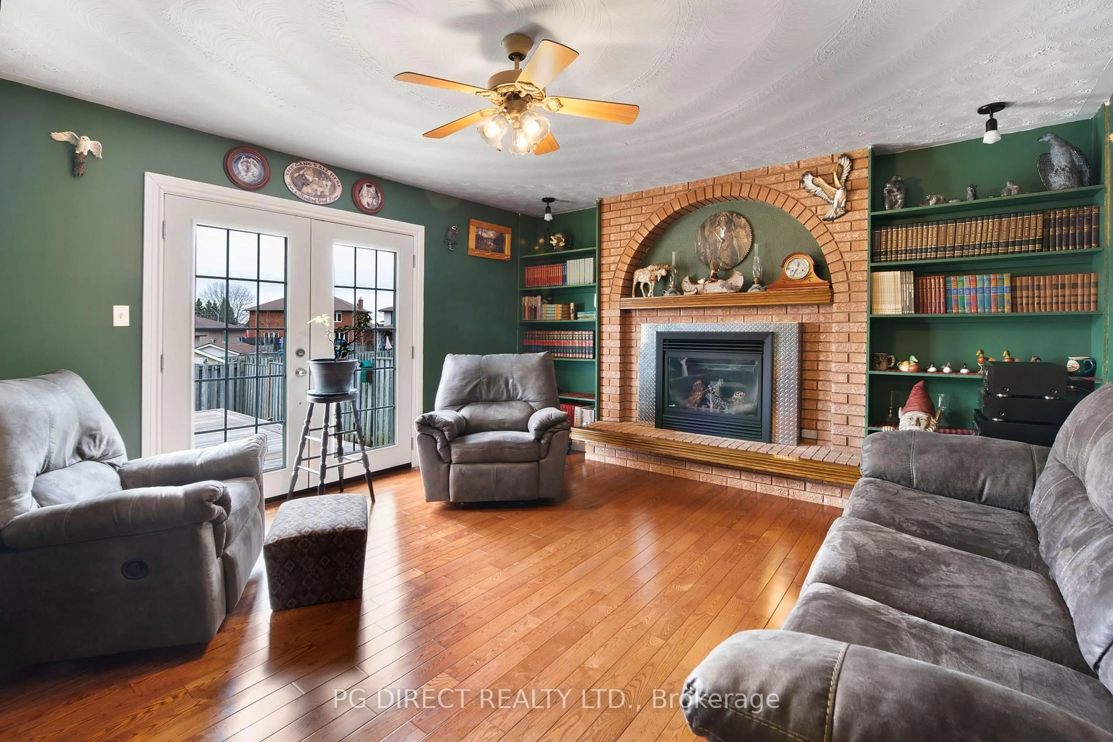 Living room with furniture, unknown for 42 Eglee Ave, North Bay Ontario P1B 8Z7