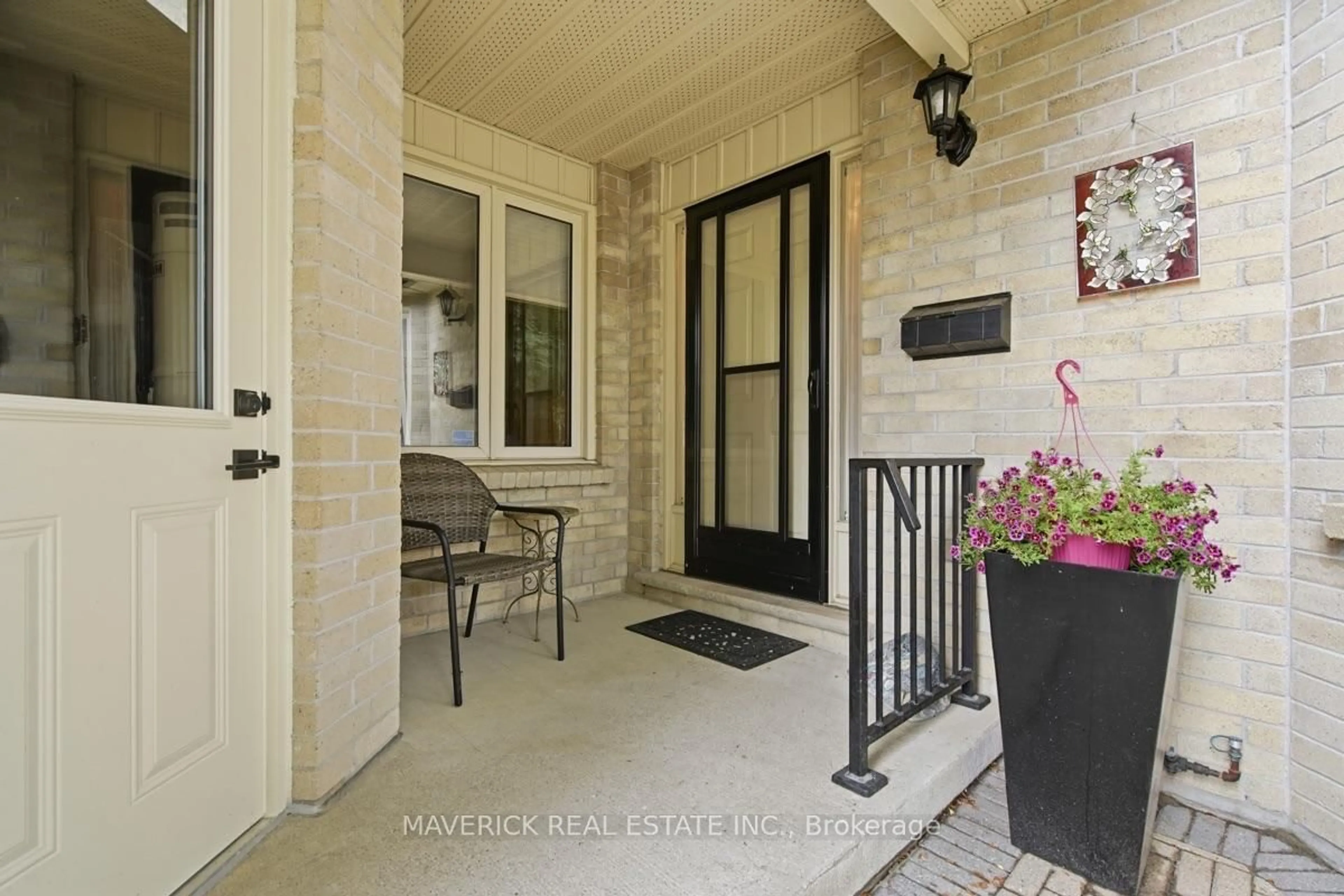 Indoor entryway for 163 Pine Valley Dr #49, London South Ontario N6J 4R2