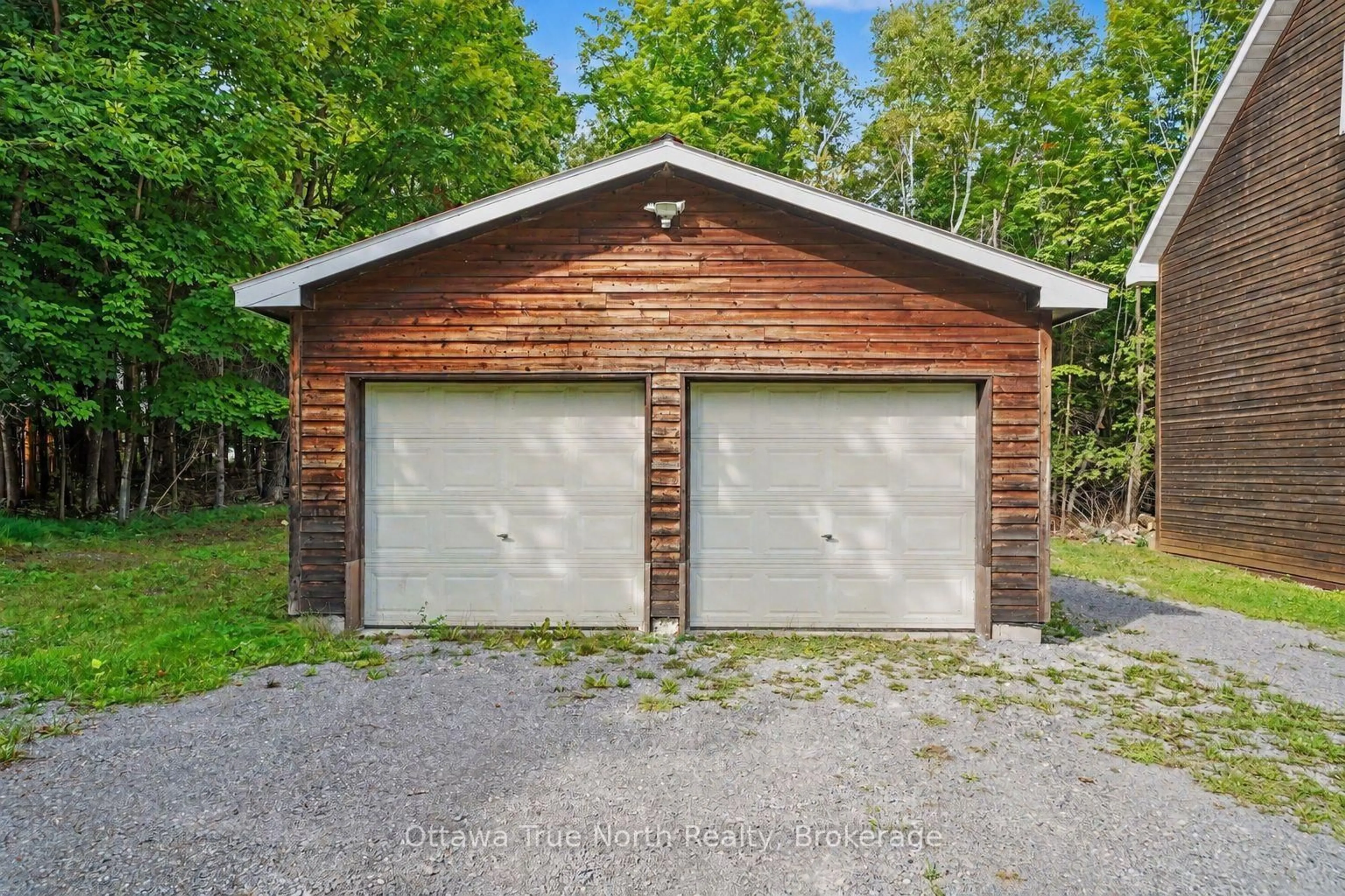 Indoor garage for 464 Dalhousie 1A Concession, Lanark Ontario K0G 1K0