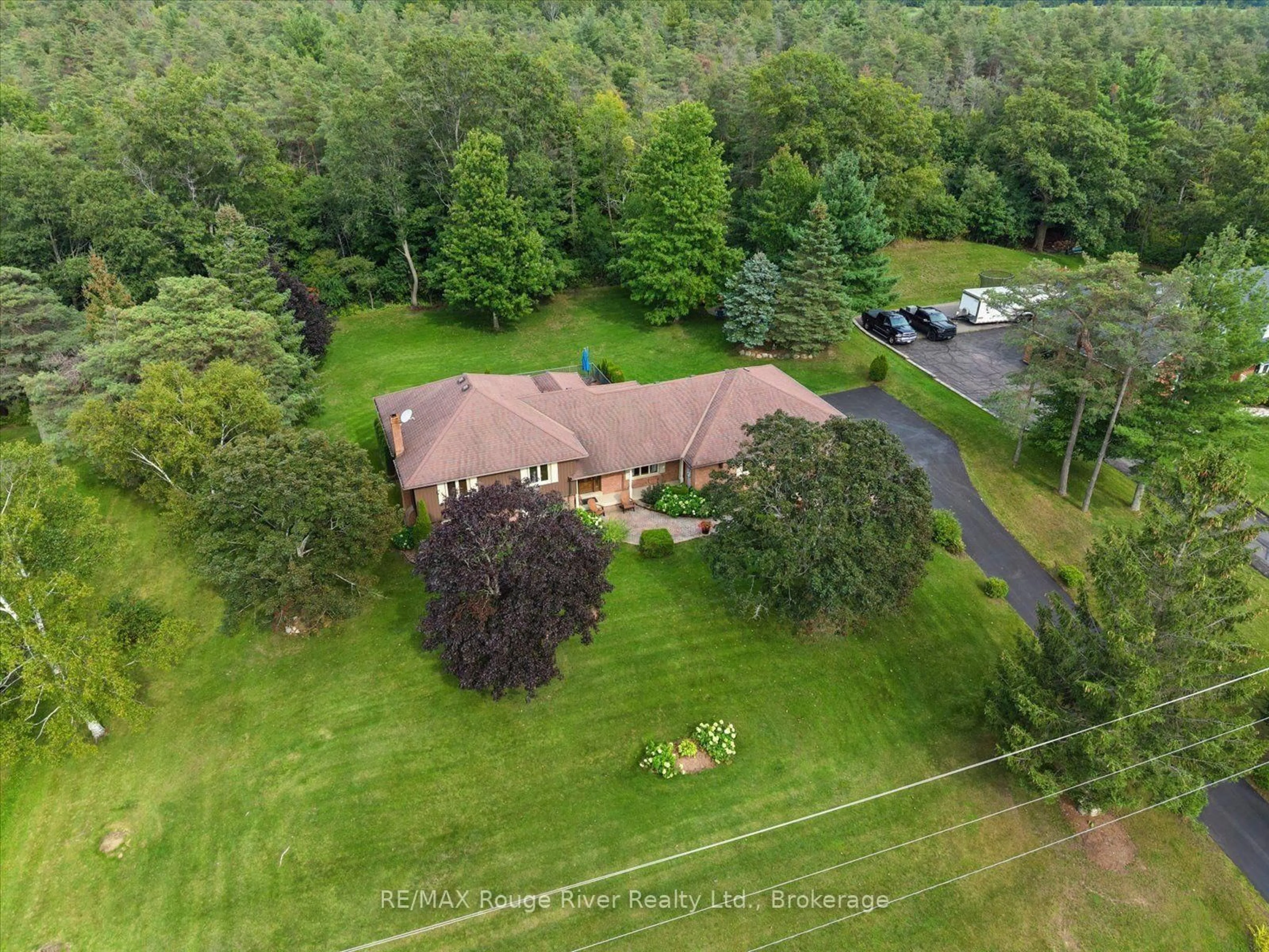 A pic from outside/outdoor area/front of a property/back of a property/a pic from drone, water/lake/river/ocean view for 35 Royal Estate Dr, Kawartha Lakes Ontario L0A 1K0