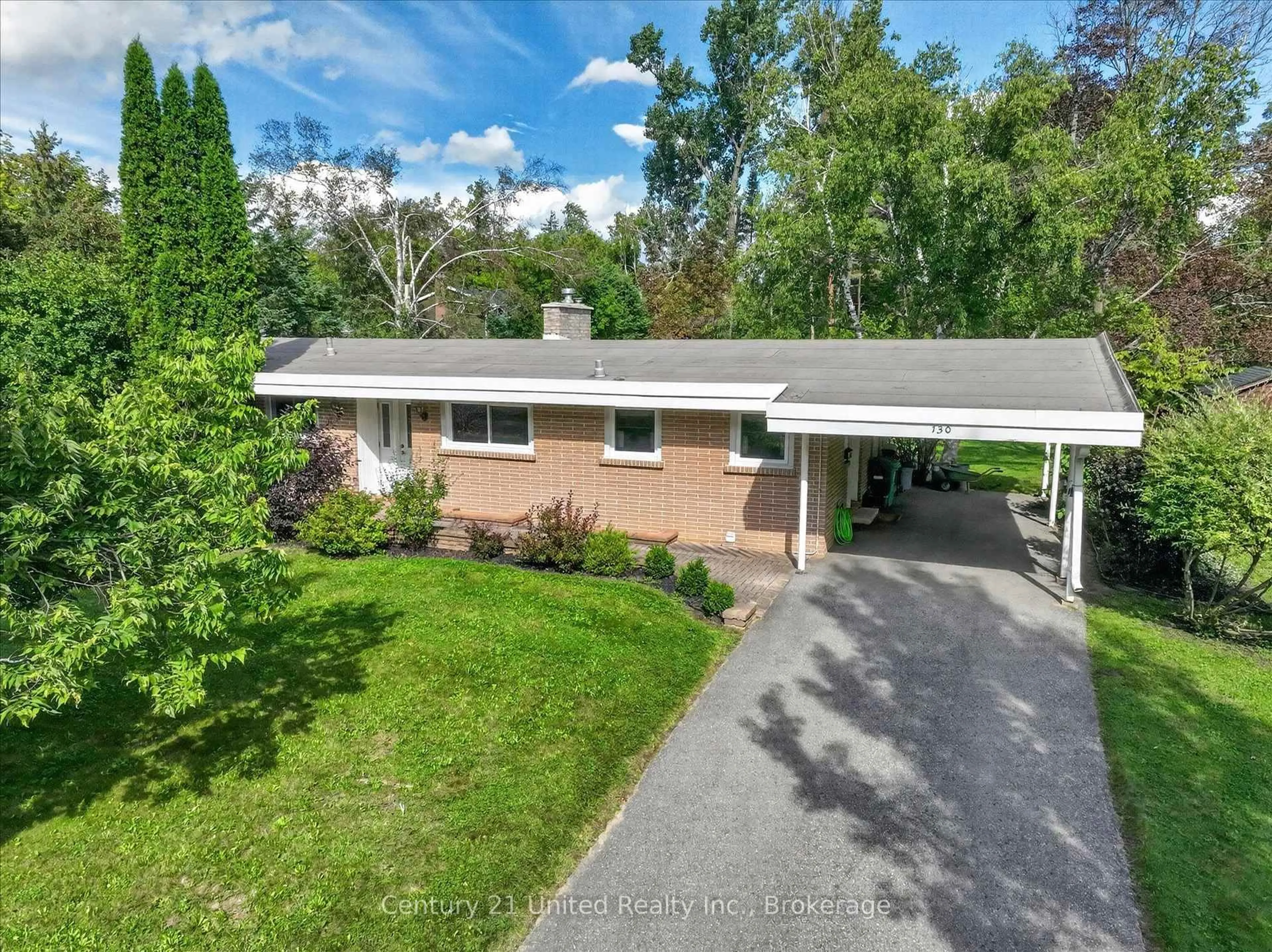 A pic from outside/outdoor area/front of a property/back of a property/a pic from drone, street for 130 Roper Dr, Peterborough Ontario K9J 6K6