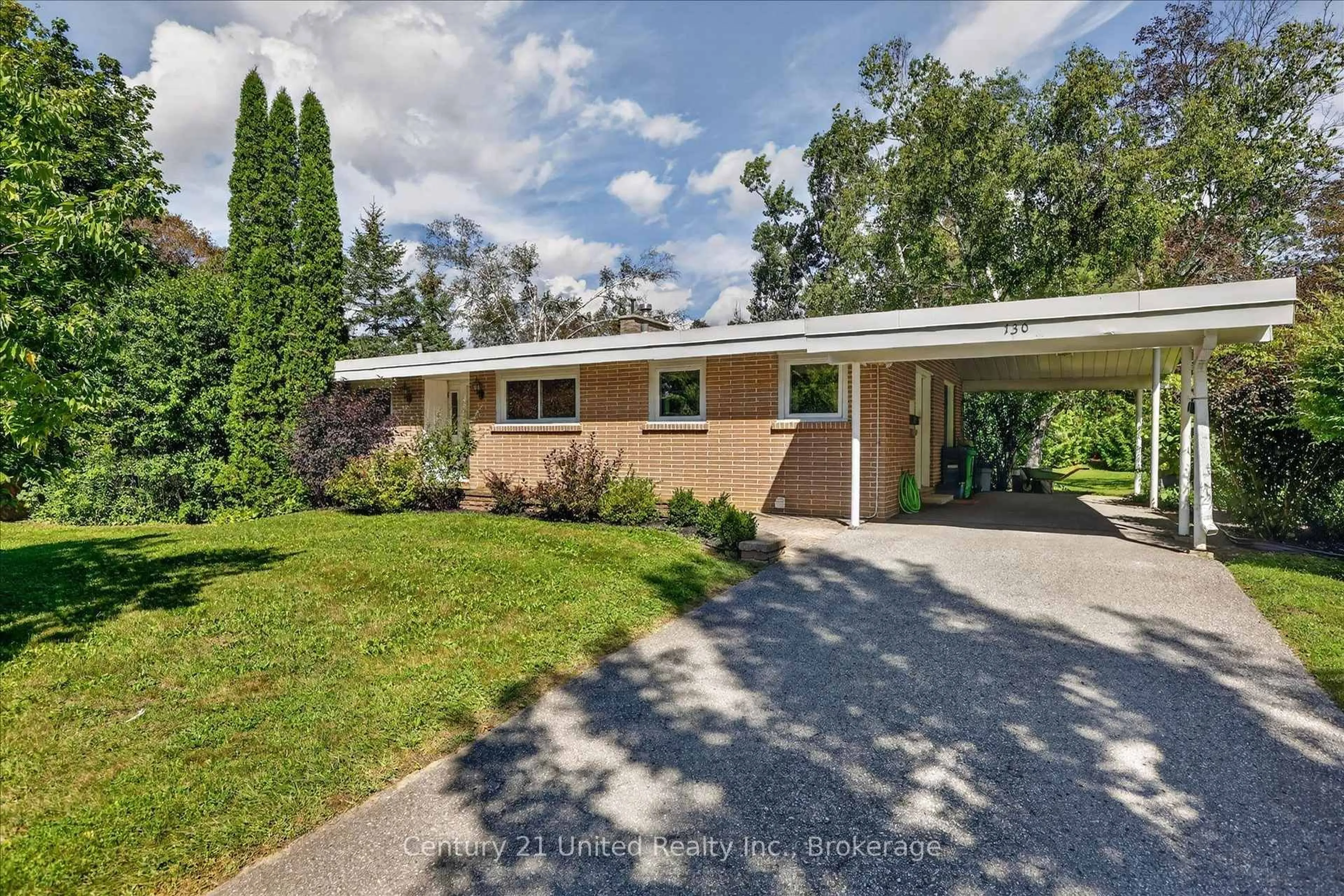 Home with vinyl exterior material, street for 130 Roper Dr, Peterborough Ontario K9J 6K6