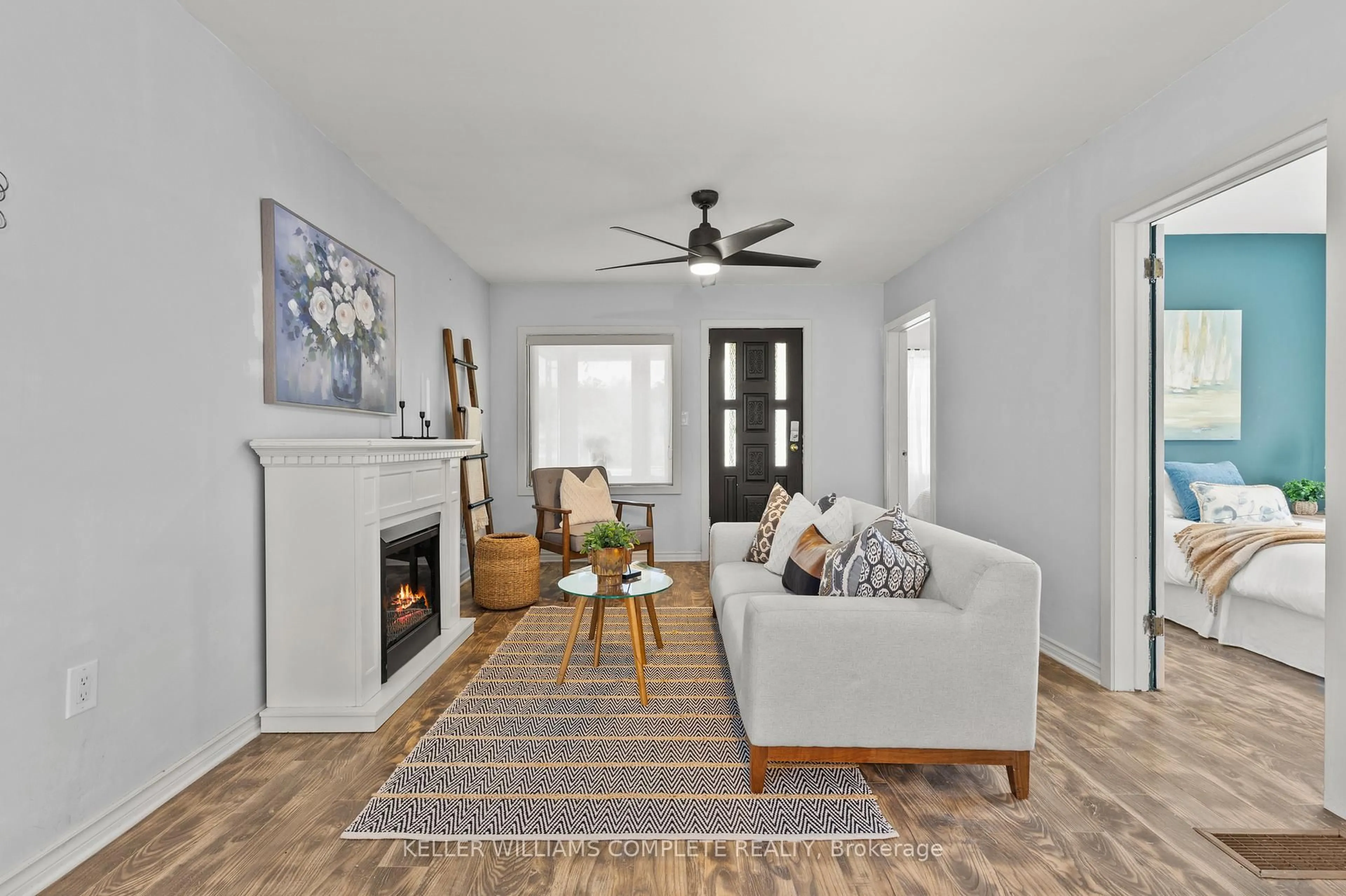 Living room with furniture, unknown for 10 MONCK St, St. Catharines Ontario L2S 1L6