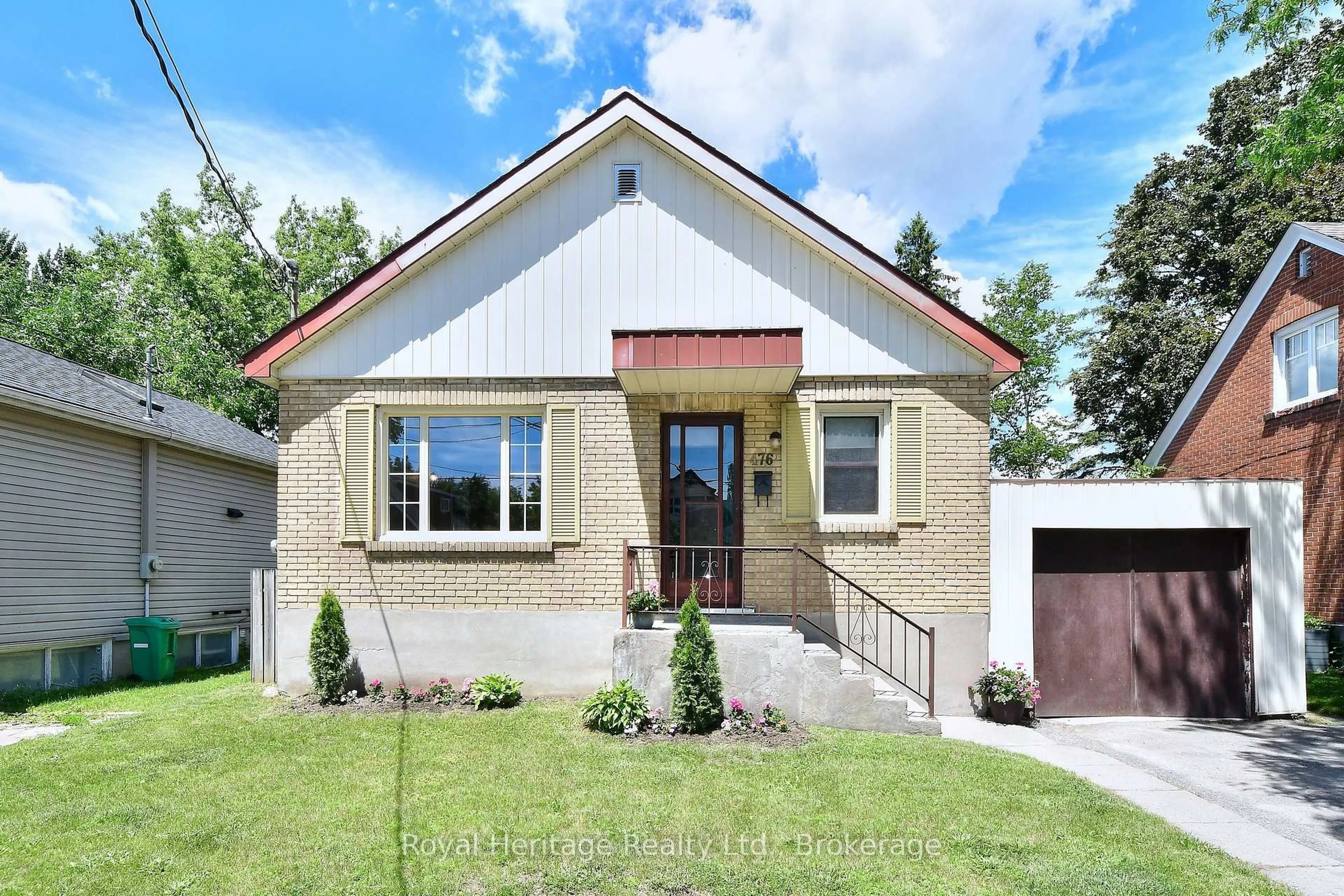 Home with brick exterior material, street for 476 King George St, Peterborough Ontario K9J 1S1