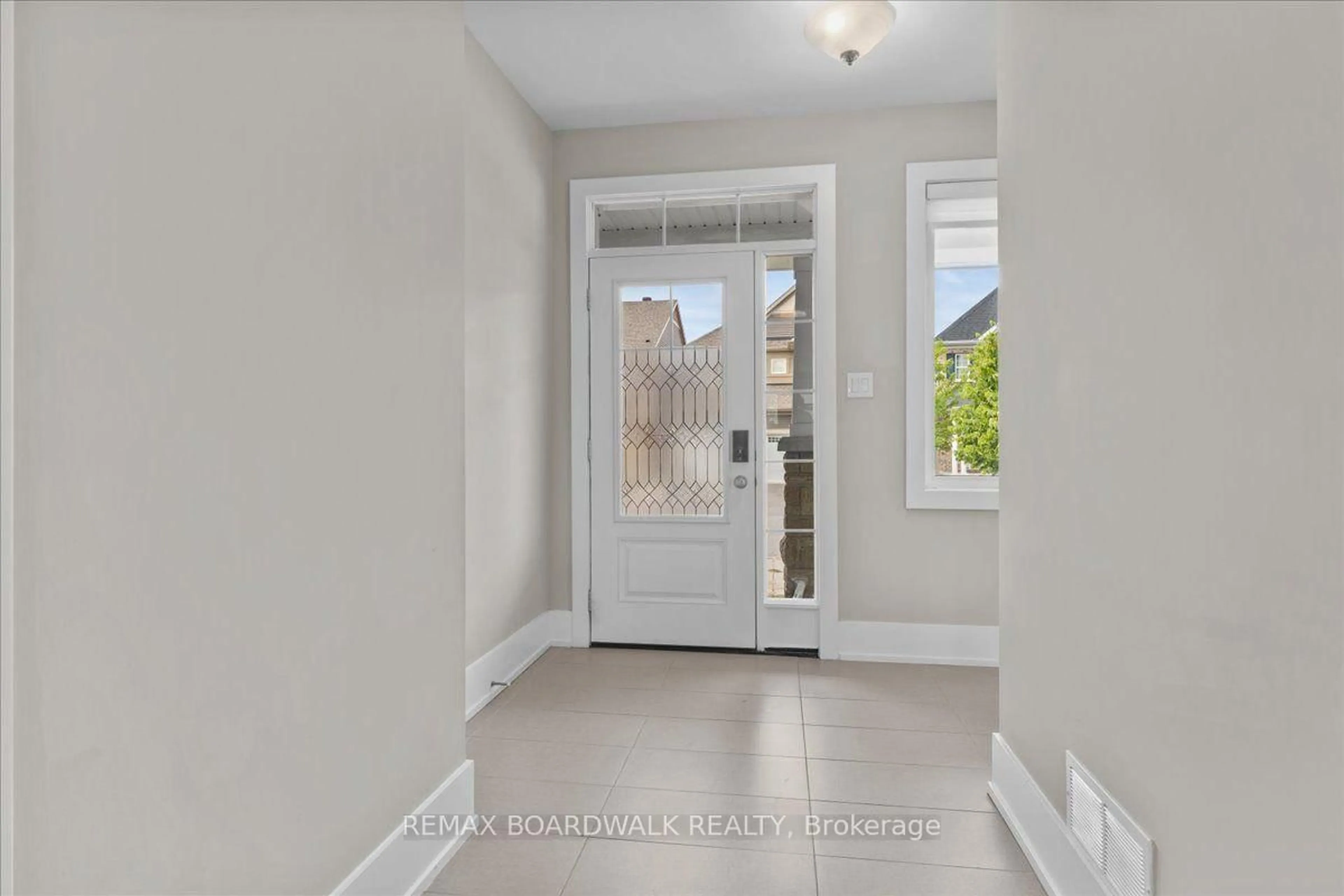 Indoor entryway for 343 SWEETCLOVER Way, Ottawa Ontario K4A 1E6