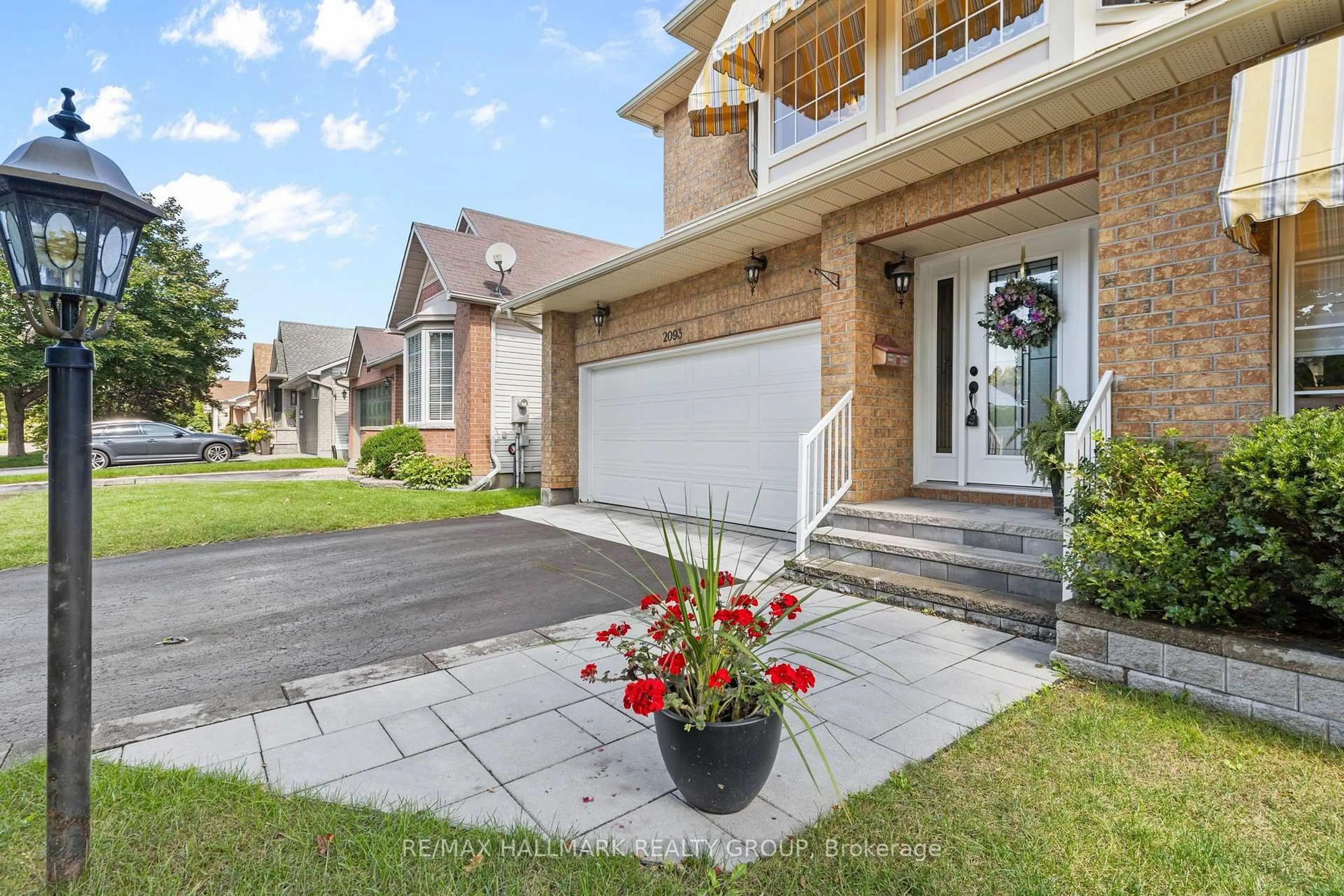 Unknown for 2093 AUBURN RIDGE Dr, Orleans Ontario K1W 1H7