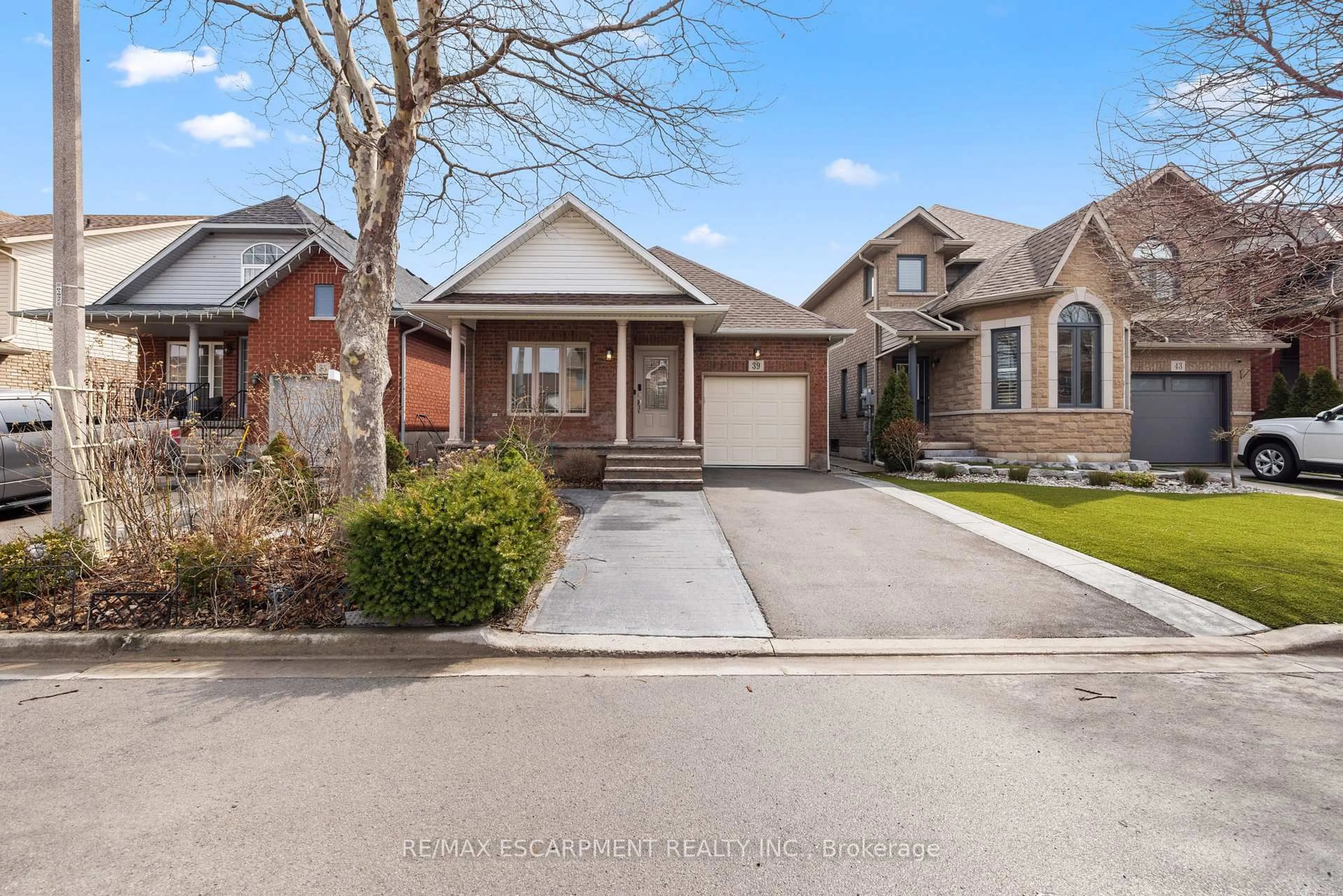 Home with brick exterior material, street for 39 McKibbon Ave, Hamilton Ontario L0R 1P0