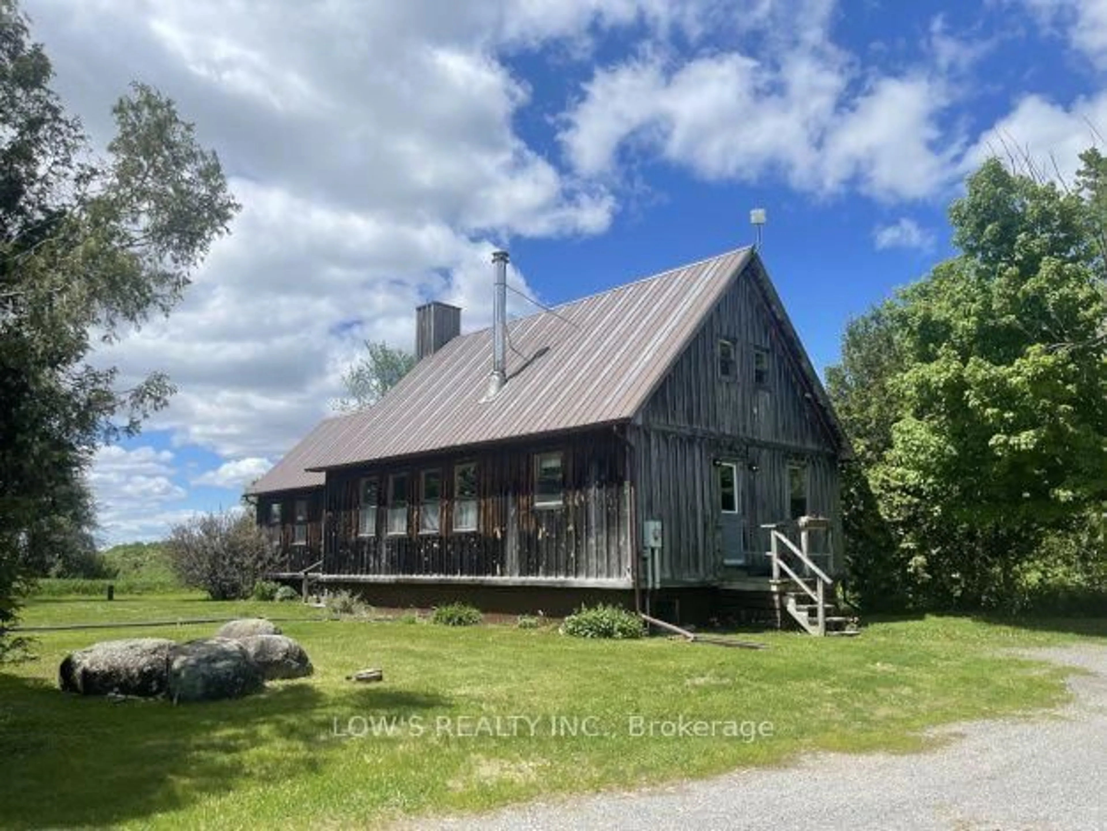 A pic from outside/outdoor area/front of a property/back of a property/a pic from drone, building for 21325 Creek Rd, North Glengarry Ontario K0B 1E0