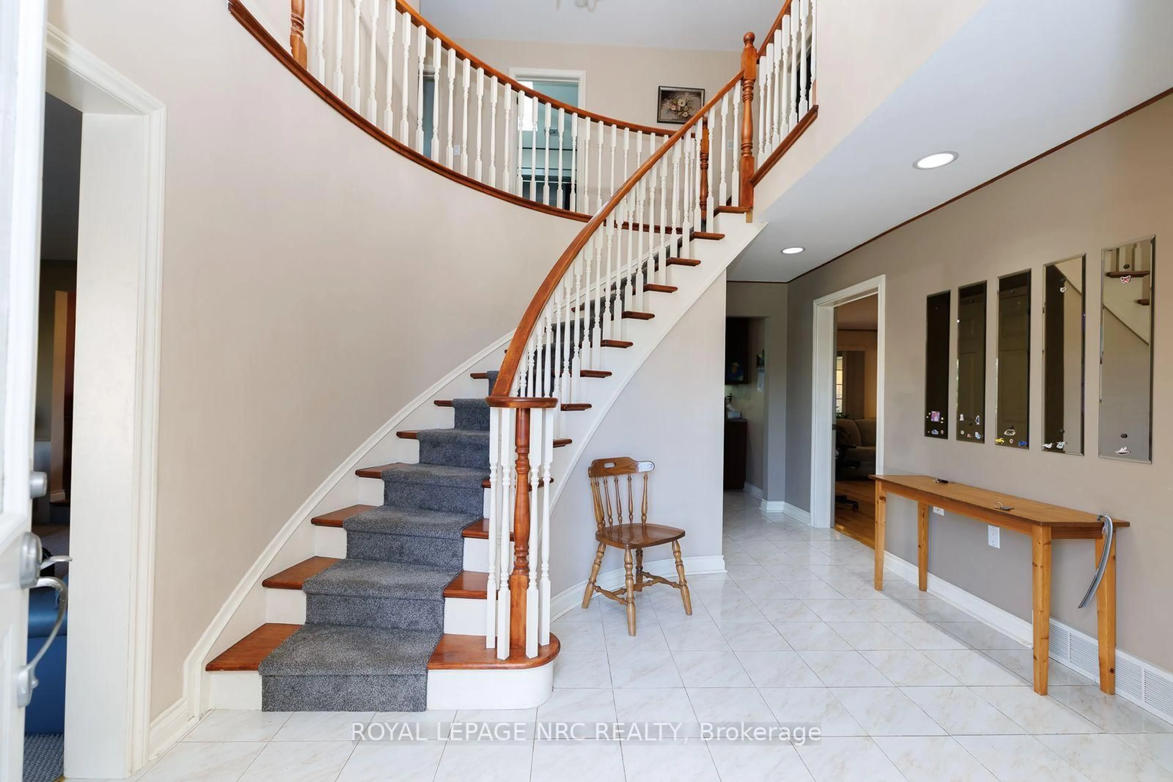 Unknown for 21 Elmvale Cres, Port Colborne Ontario L3K 5Z9