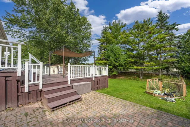 912 Safari Dr, Kingston 5