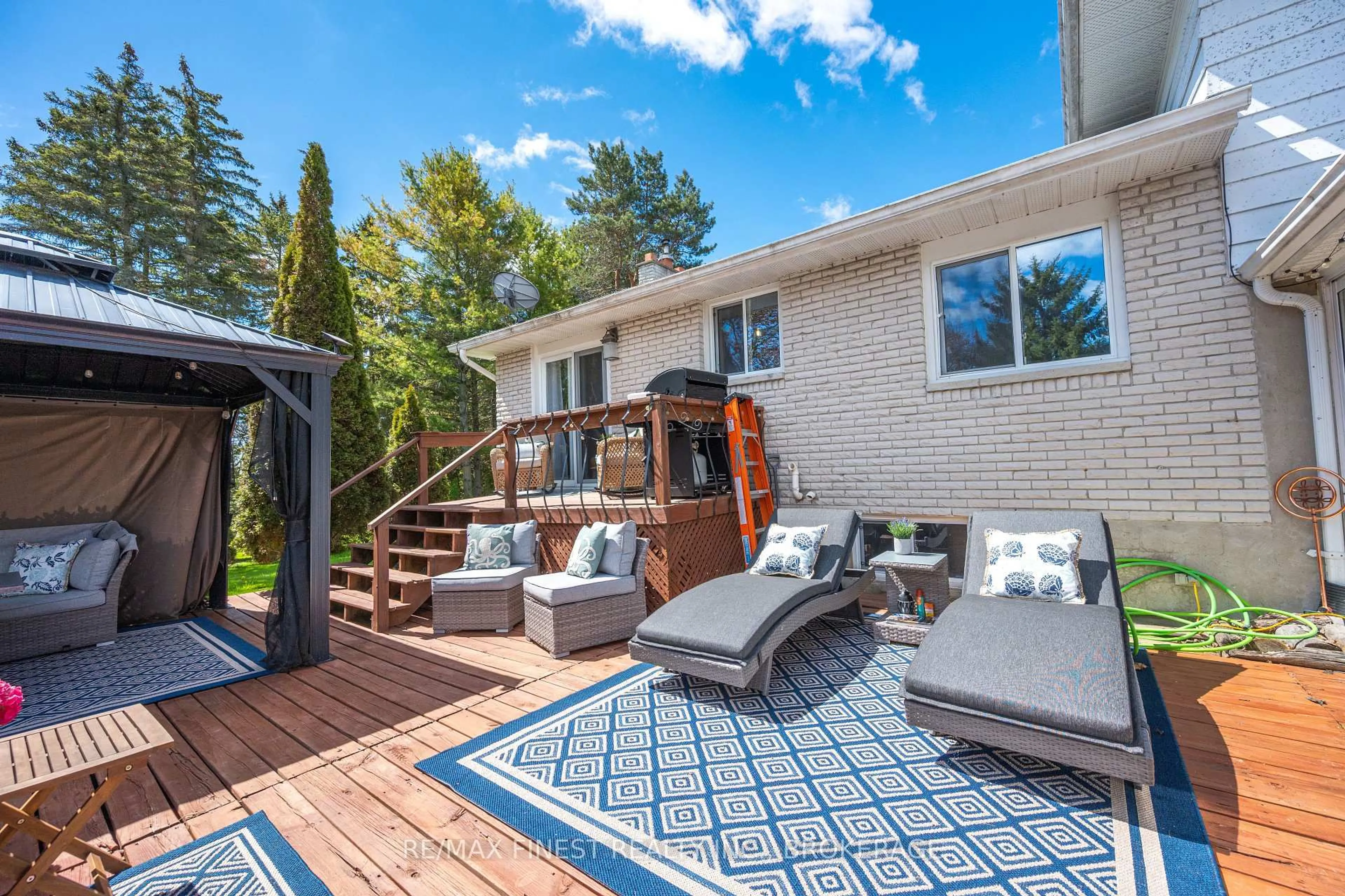 Patio, water/lake/river/ocean view for 207 Meadow Cres, Bath Ontario K0H 1G0
