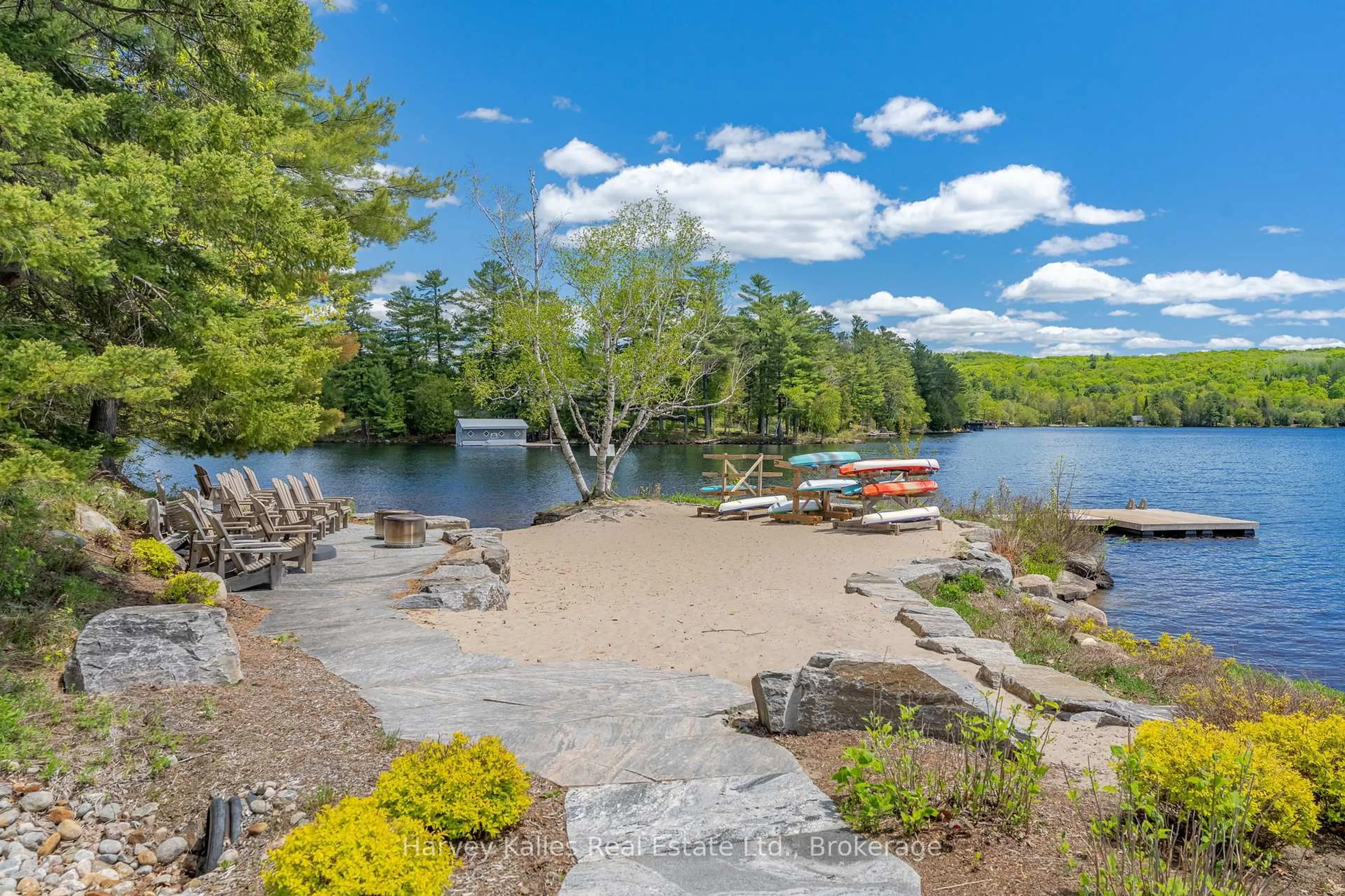 Patio, water/lake/river/ocean view for 727 Grandview Dr #211, Huntsville Ontario P1H 1B2