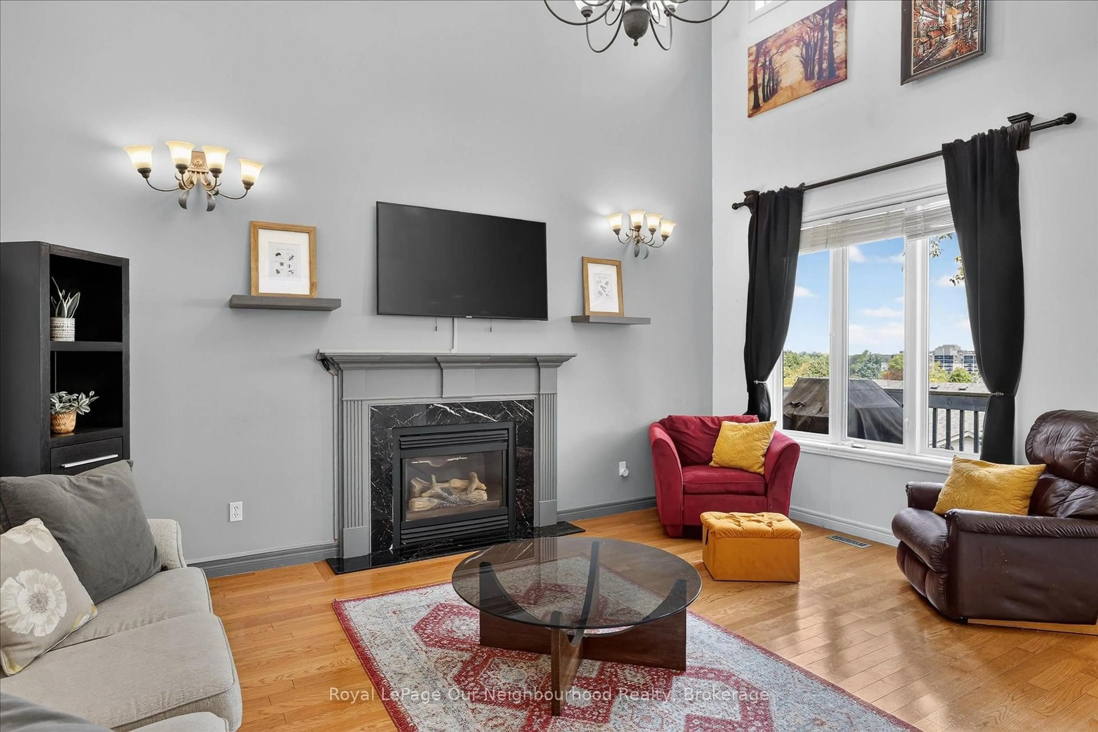 Living room with furniture, unknown for 1072 Silverdale Rd, Peterborough Ontario K9J 7W6