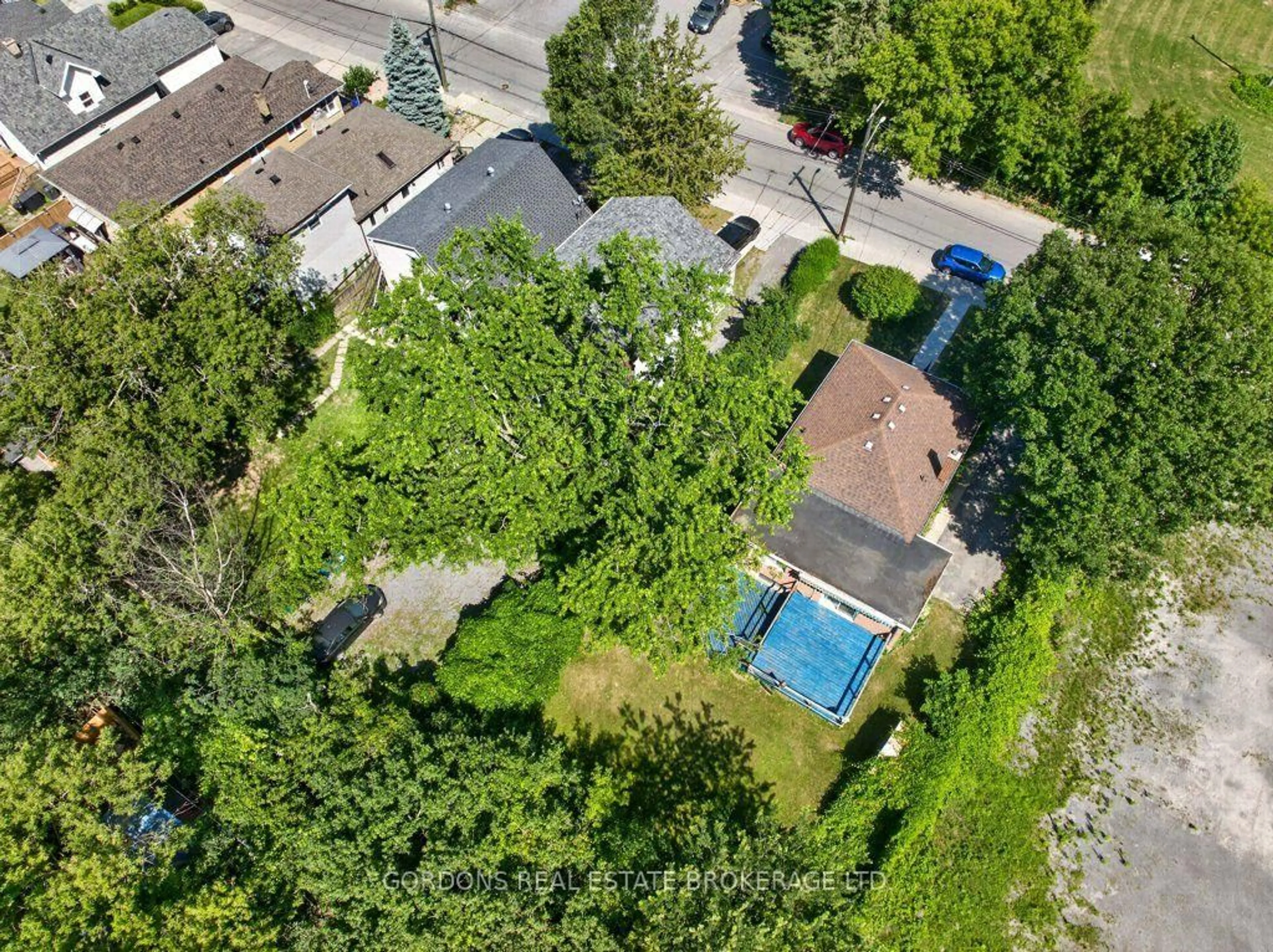 A pic from outside/outdoor area/front of a property/back of a property/a pic from drone, street for 132 Joseph St, Kingston Ontario K7K 2H7