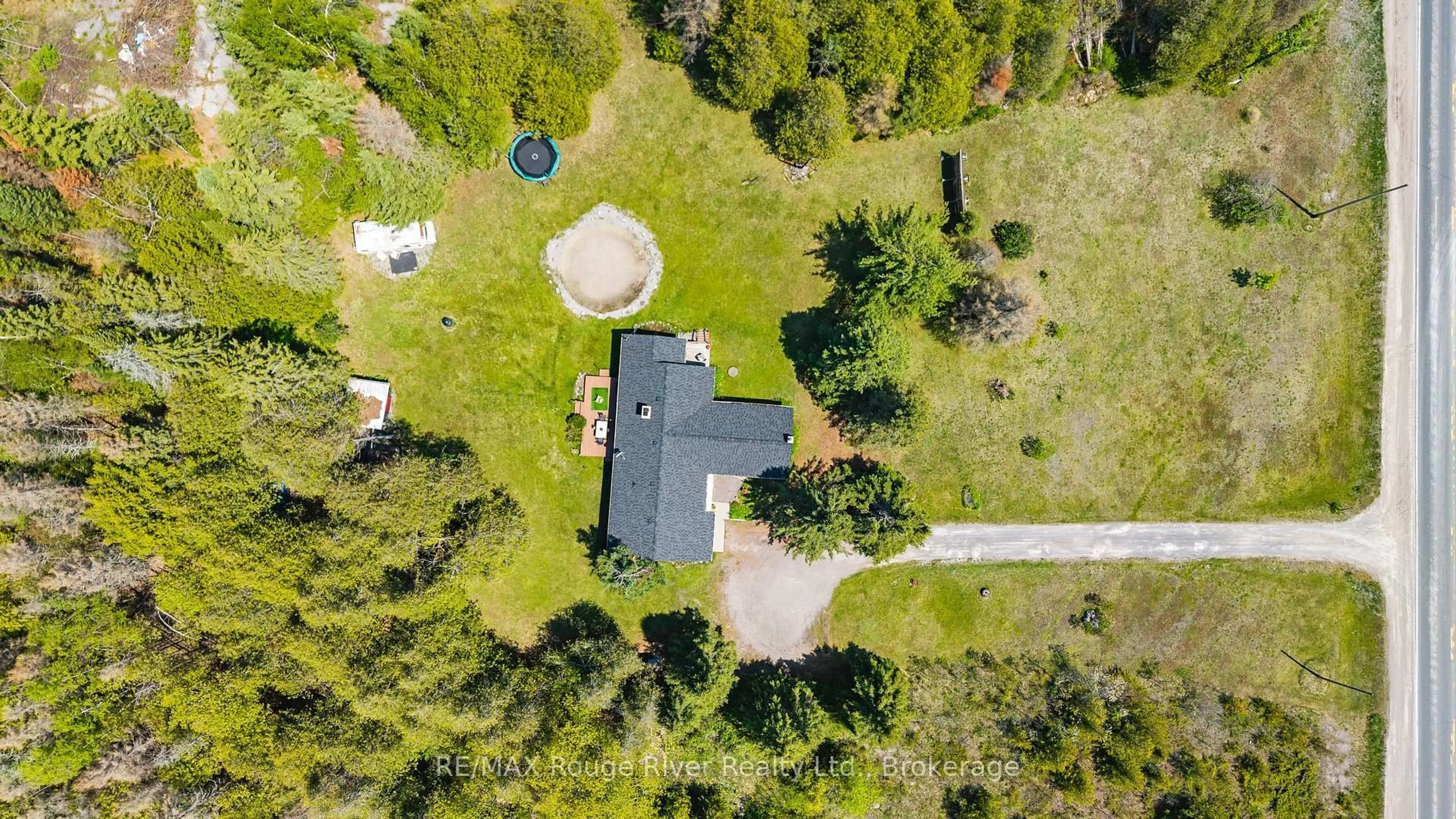 A pic from outside/outdoor area/front of a property/back of a property/a pic from drone, unknown for 518 County Rd 6 Rd, Douro-Dummer Ontario K0L 2H0